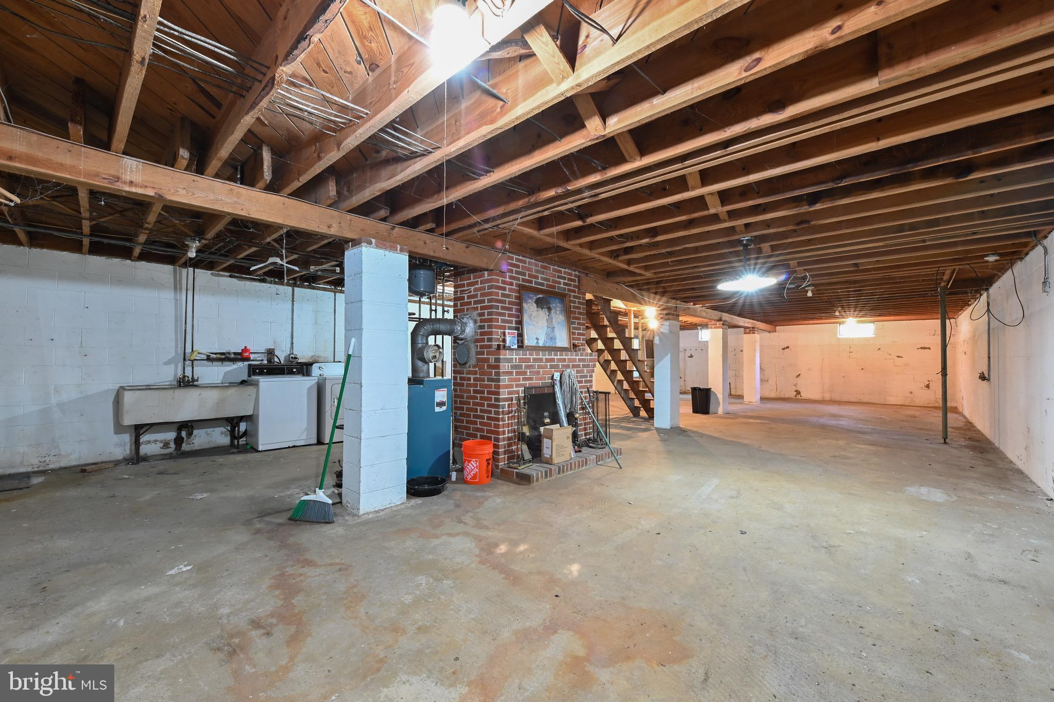 SOUTHDOWN SHORES - Residential