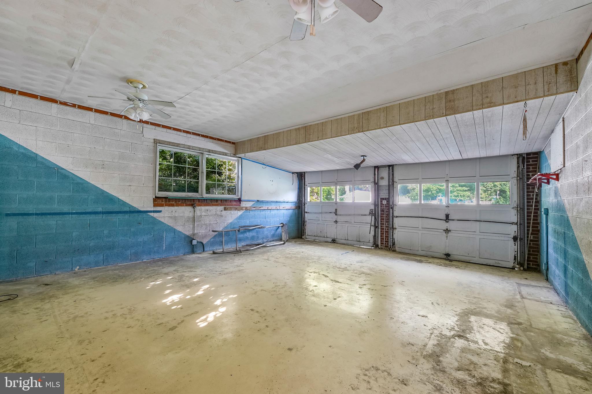 SOUTHDOWN SHORES - Residential