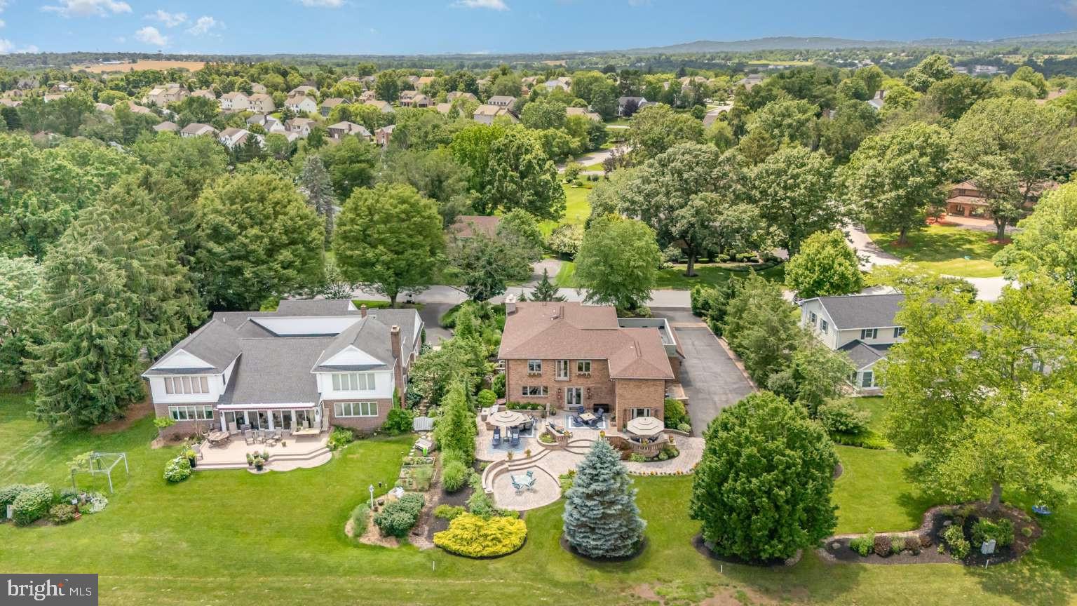 COUNTRY CLUB ESTATES - Residential