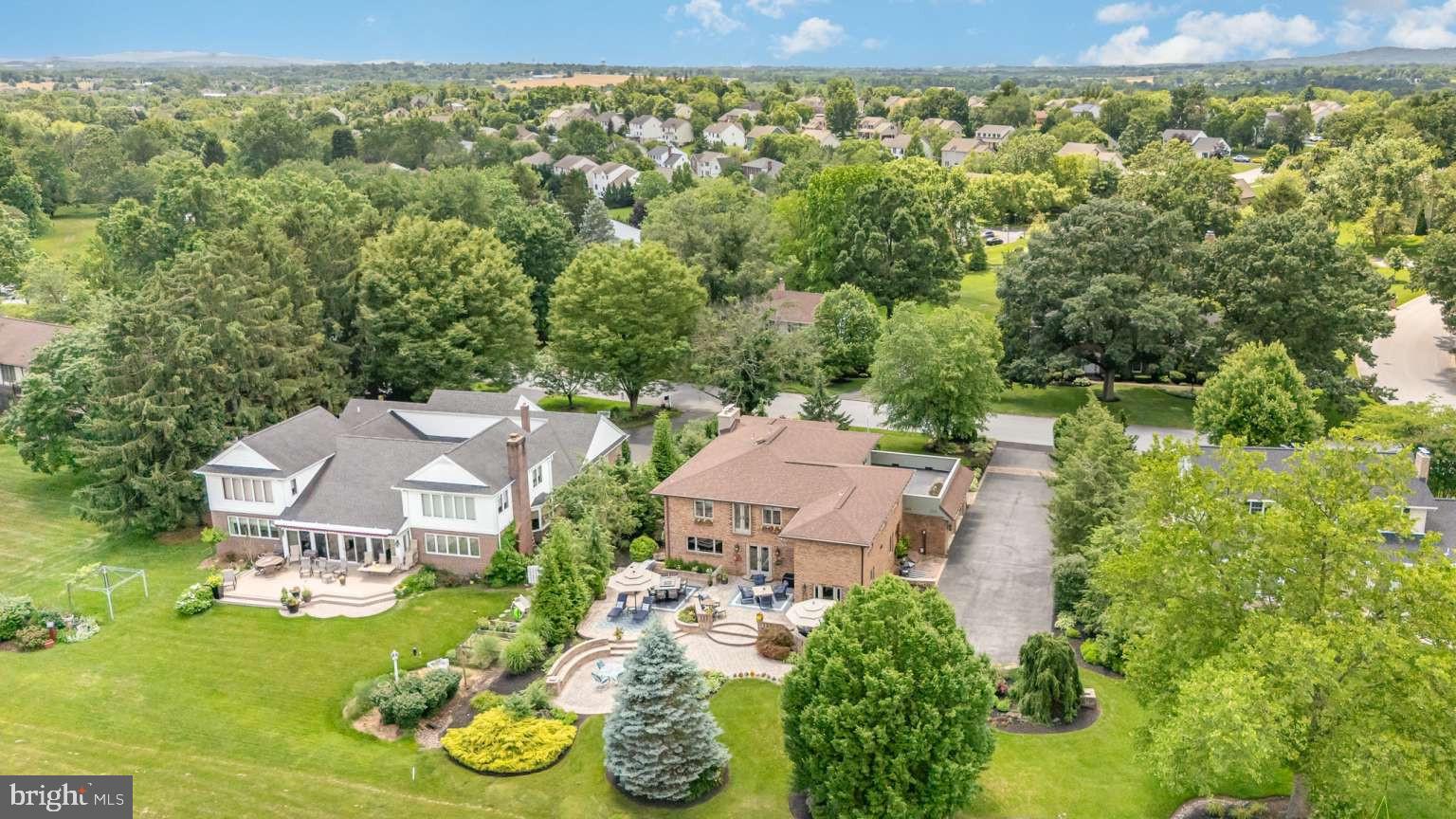 COUNTRY CLUB ESTATES - Residential