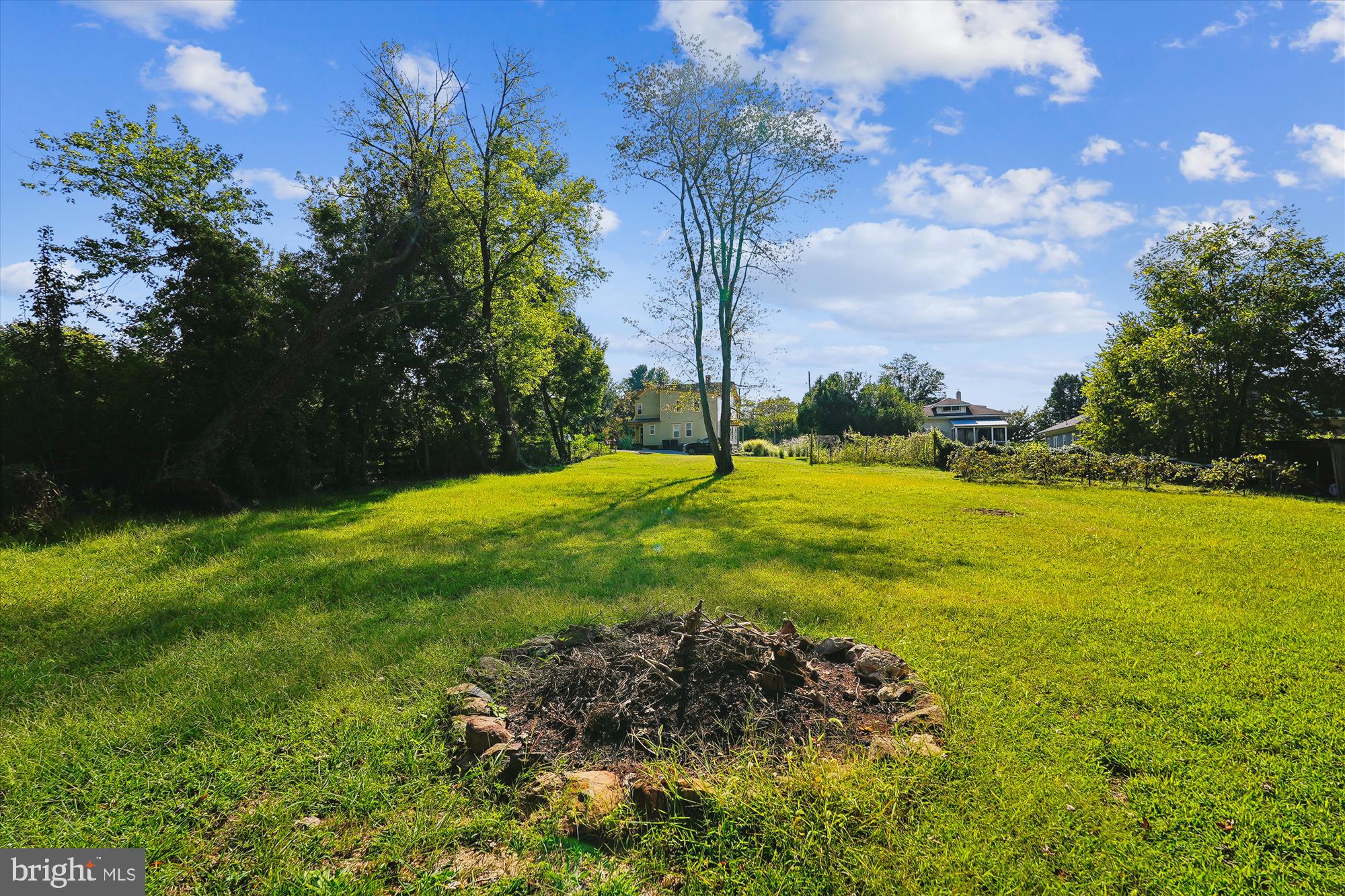 TOWN OF LOVETTSVILLE - Residential