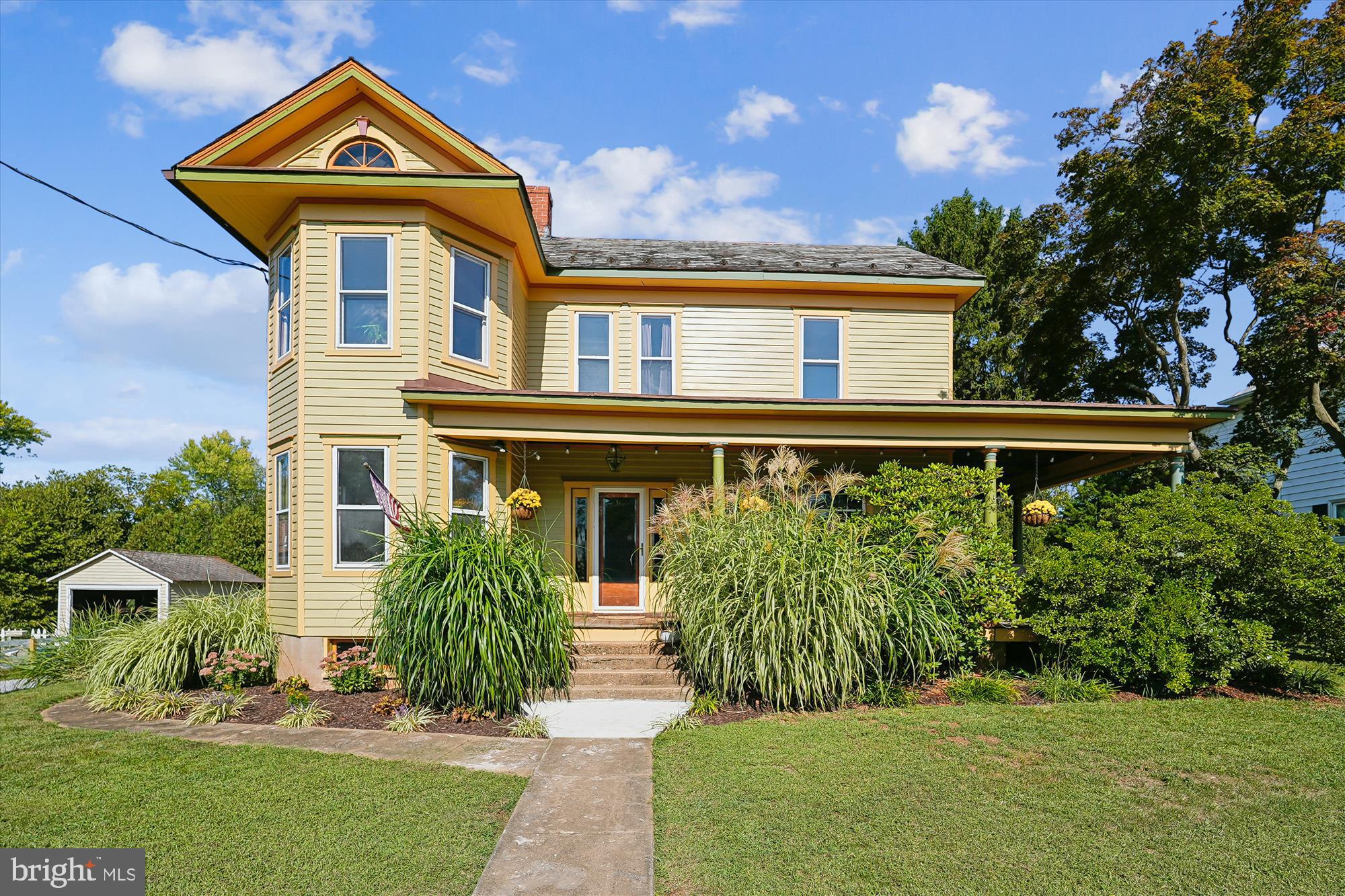 TOWN OF LOVETTSVILLE - Residential