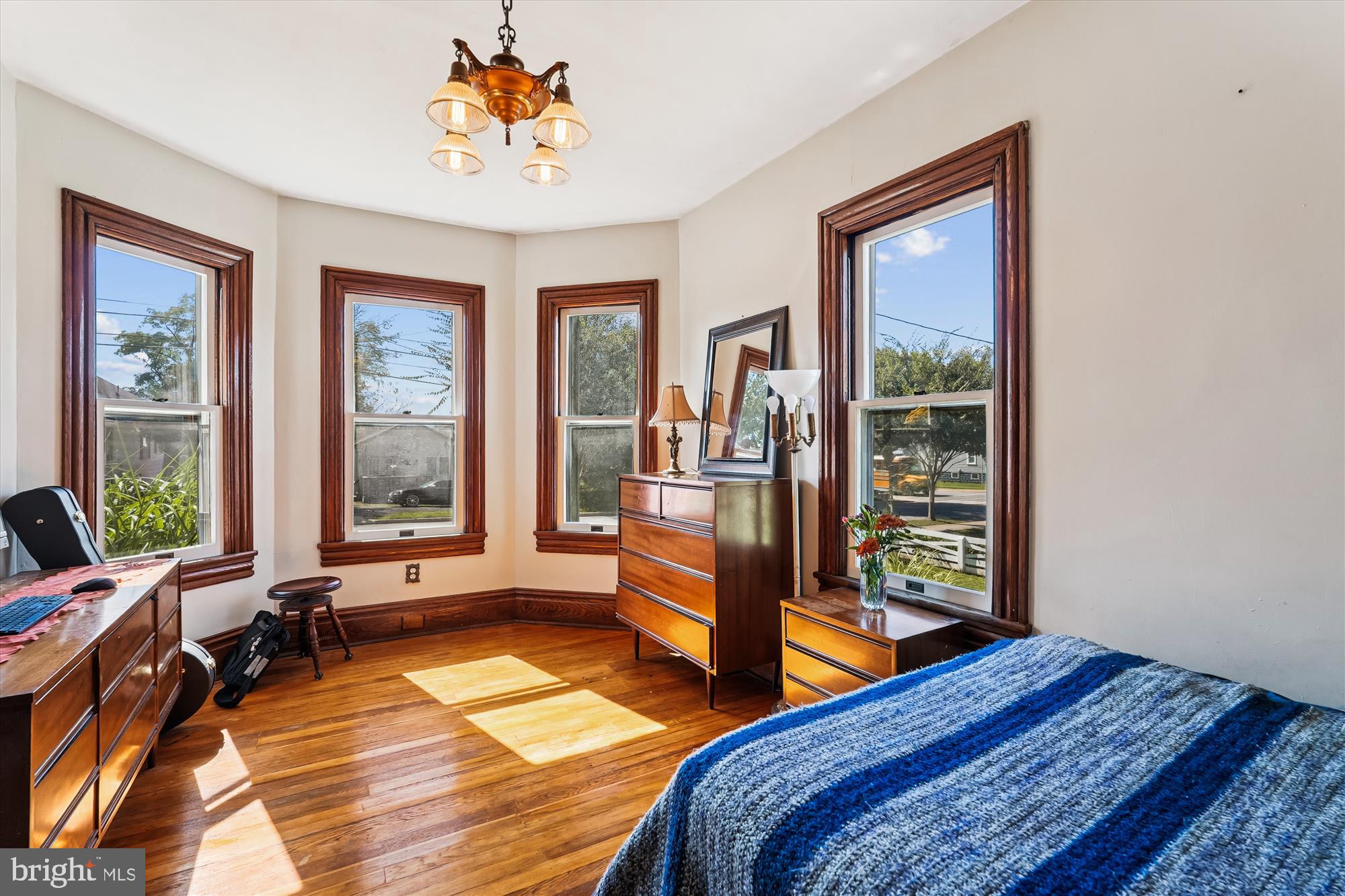 TOWN OF LOVETTSVILLE - Residential