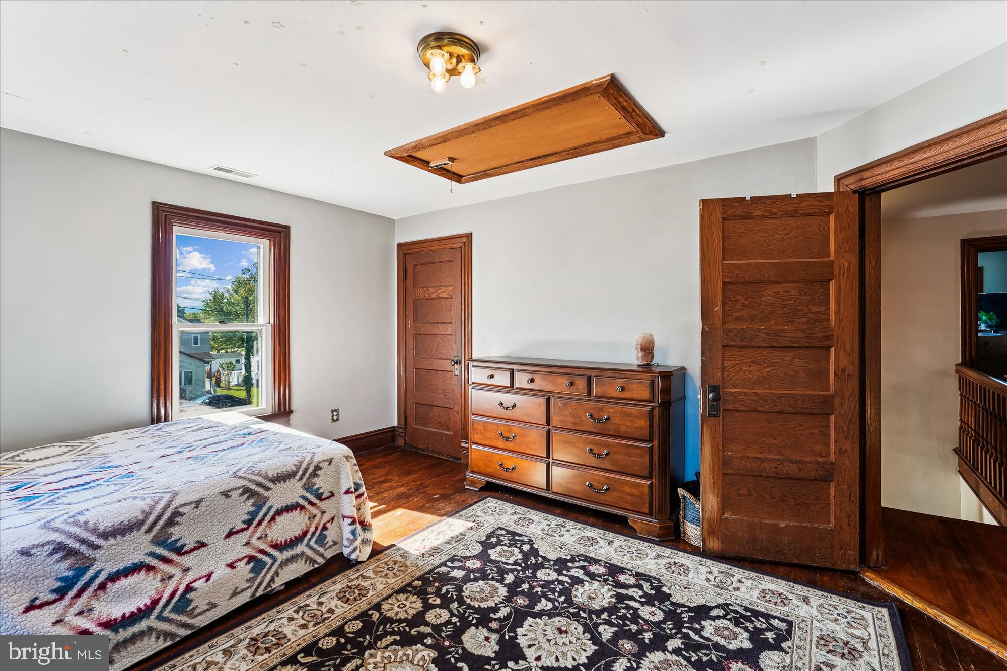 TOWN OF LOVETTSVILLE - Residential