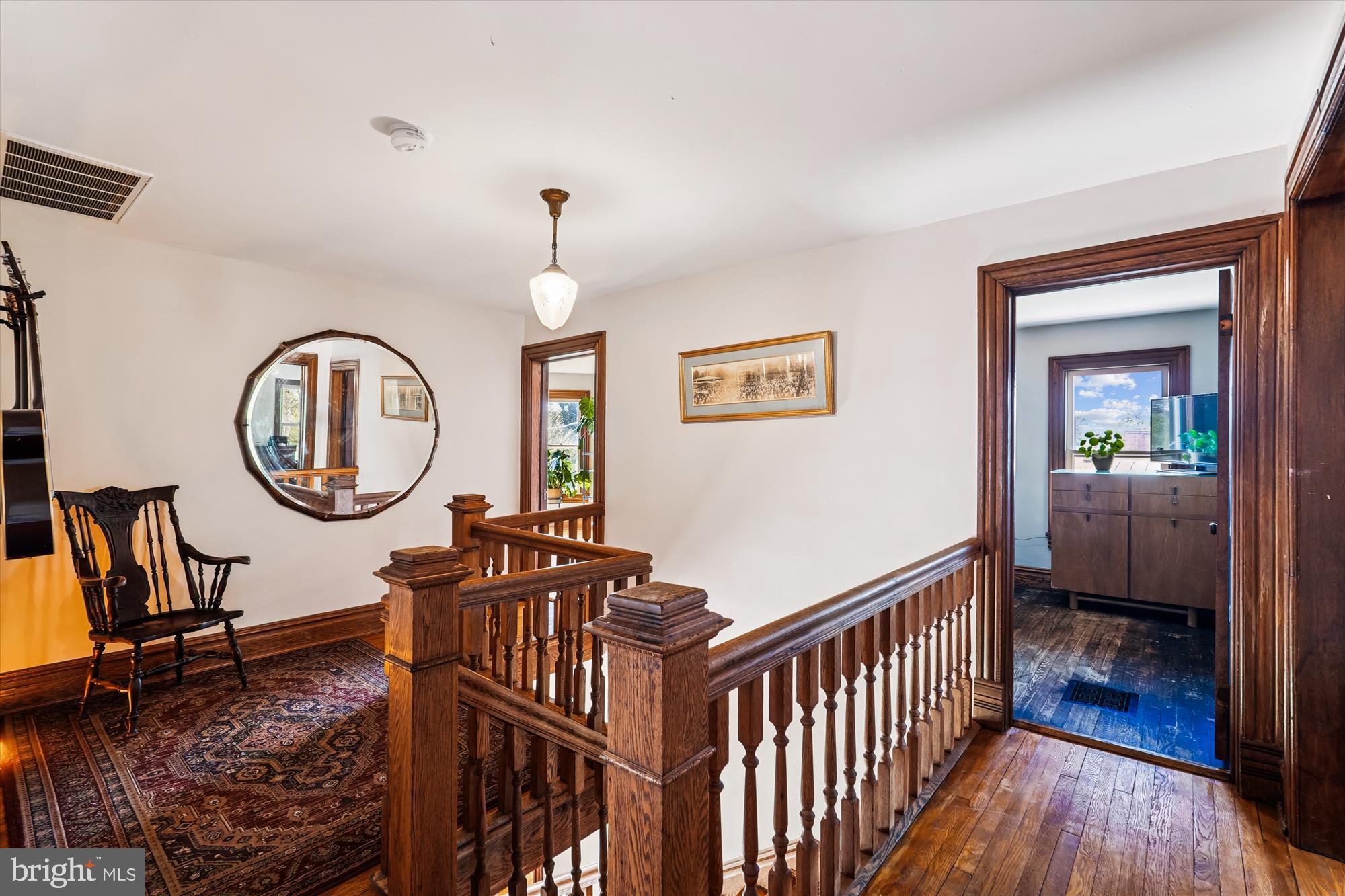 TOWN OF LOVETTSVILLE - Residential