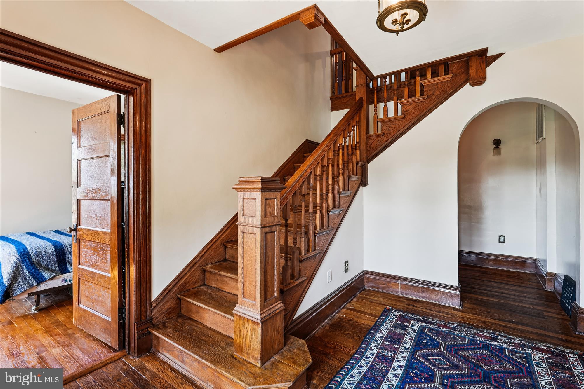 TOWN OF LOVETTSVILLE - Residential