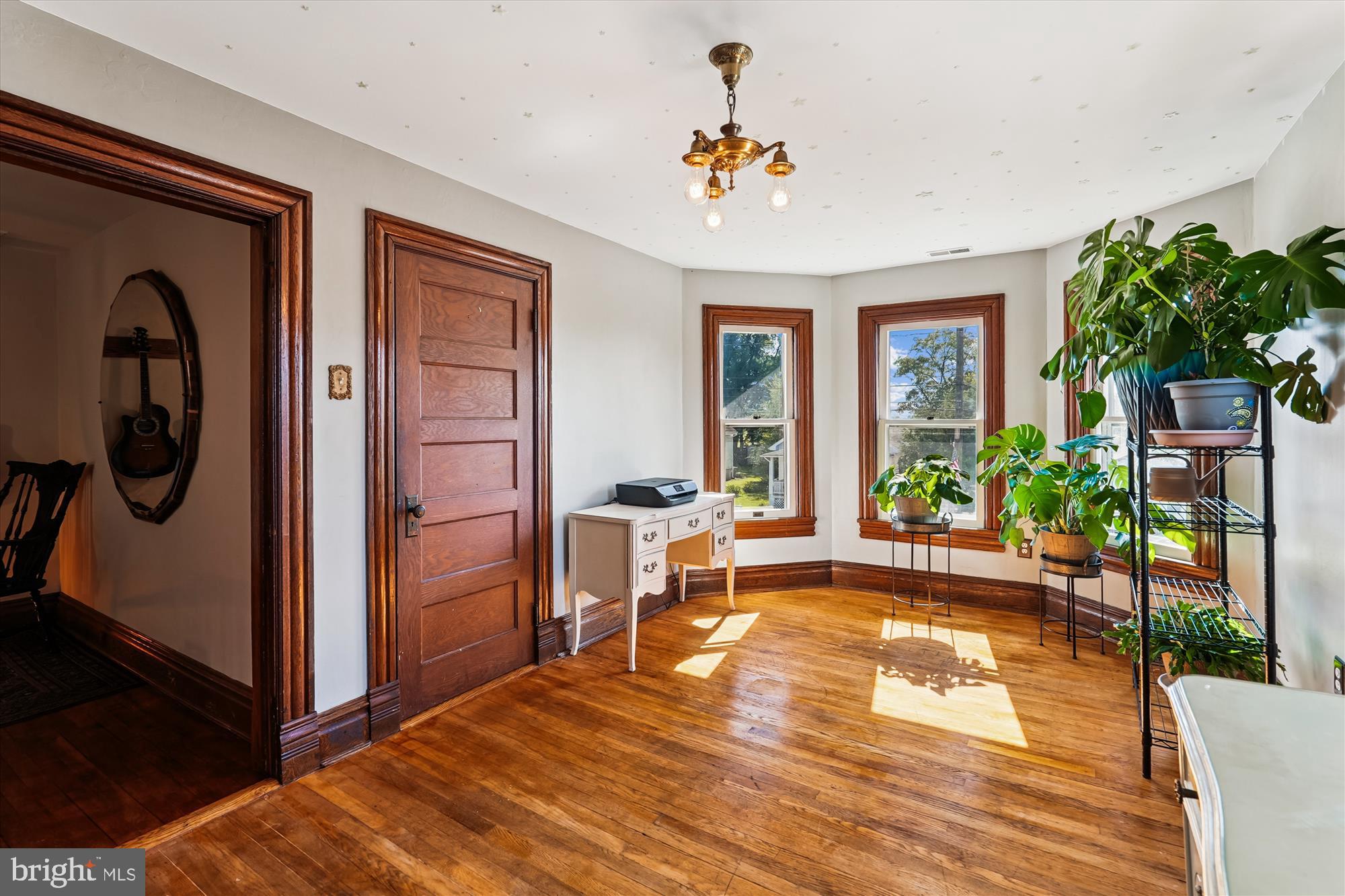 TOWN OF LOVETTSVILLE - Residential