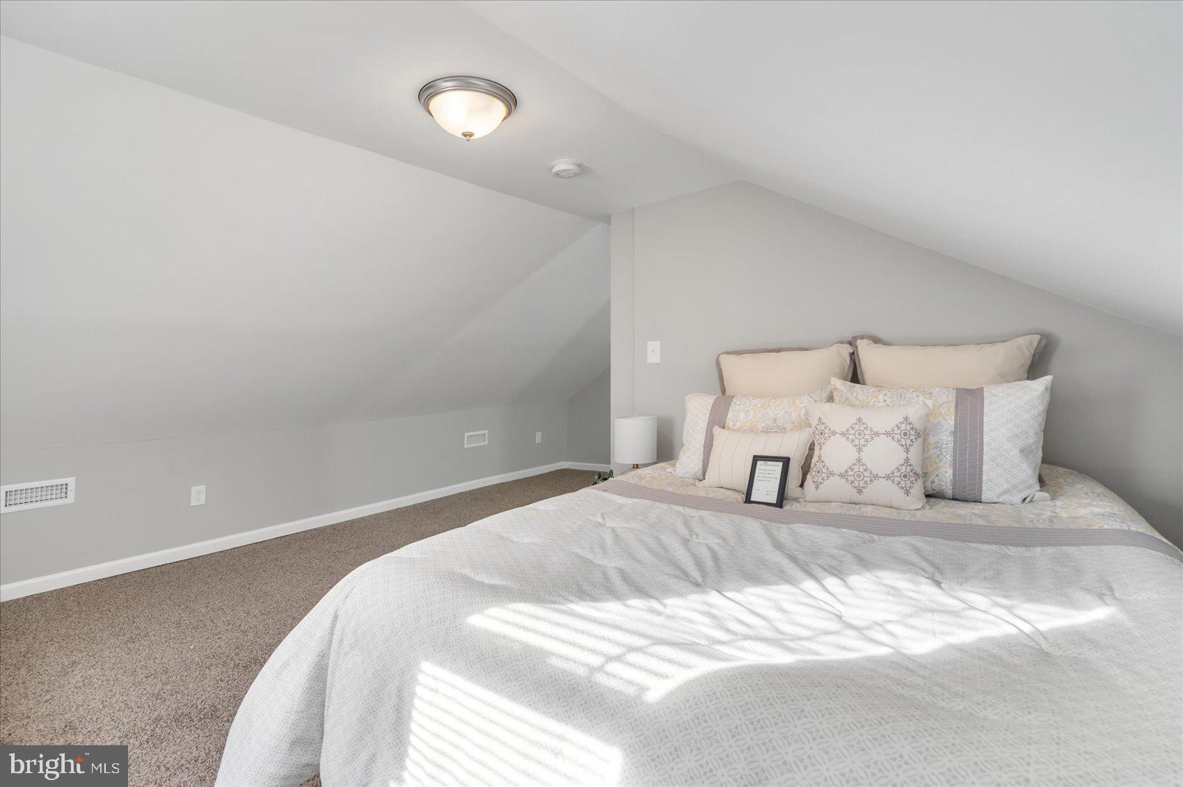 ELMWOOD - Residential