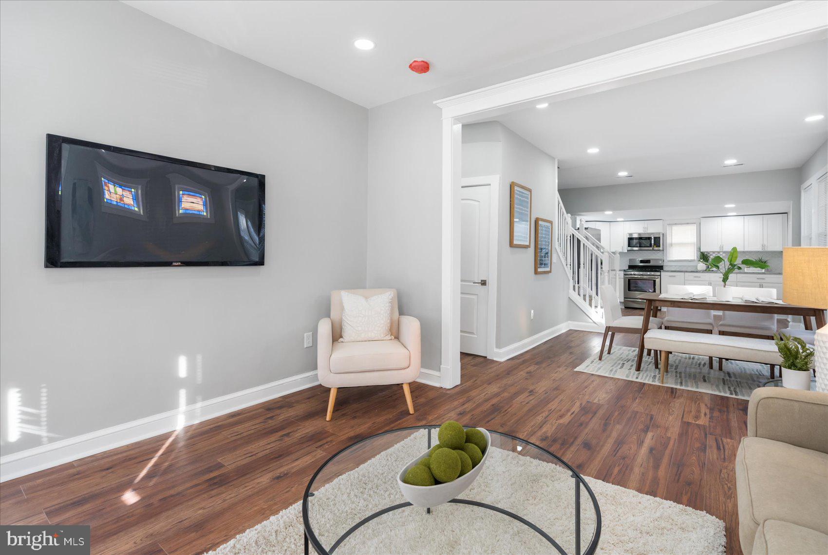 ELMWOOD - Residential