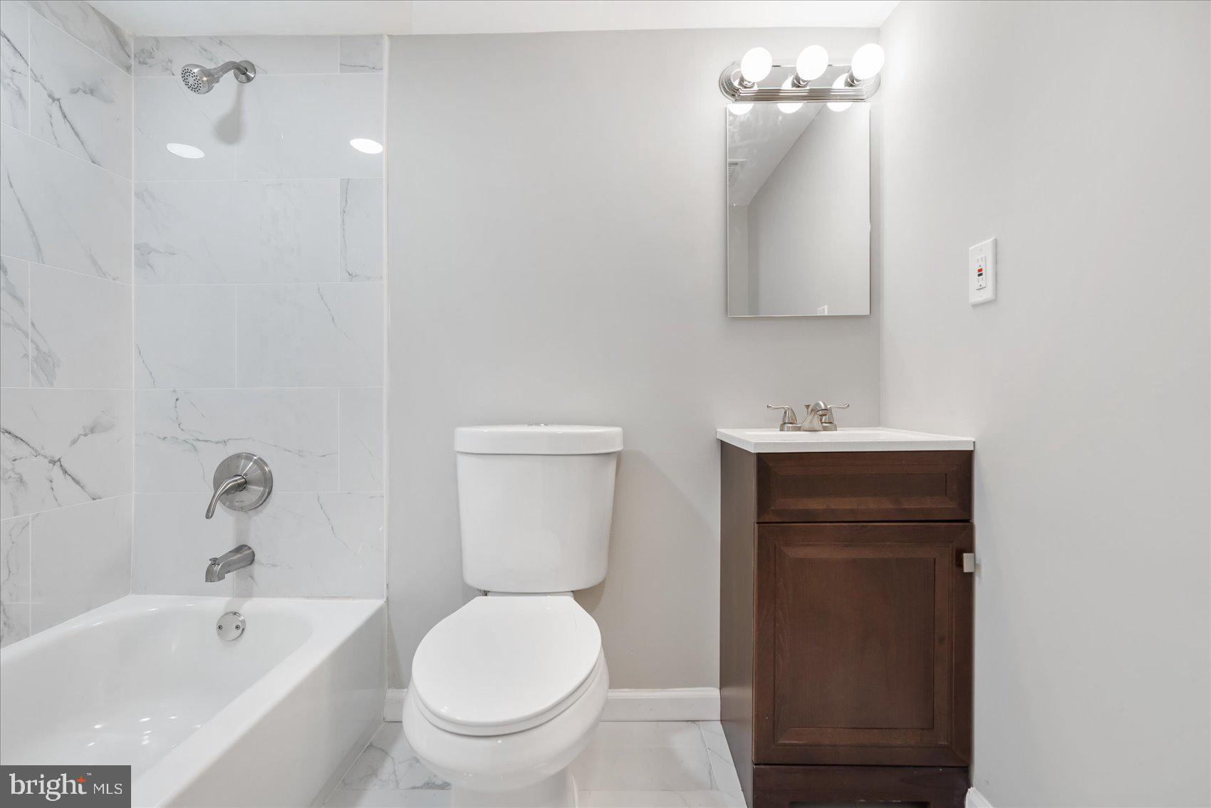 ELMWOOD - Residential