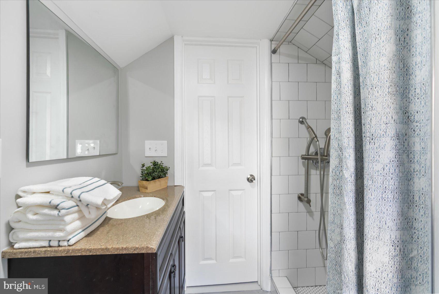 ELMWOOD - Residential