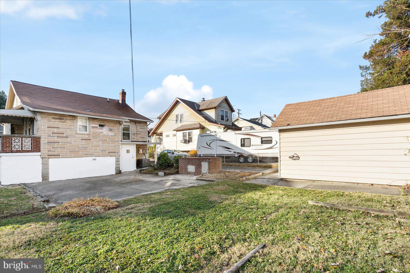 ELMWOOD - Residential