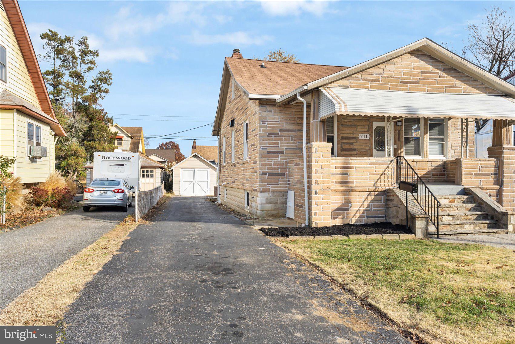 ELMWOOD - Residential