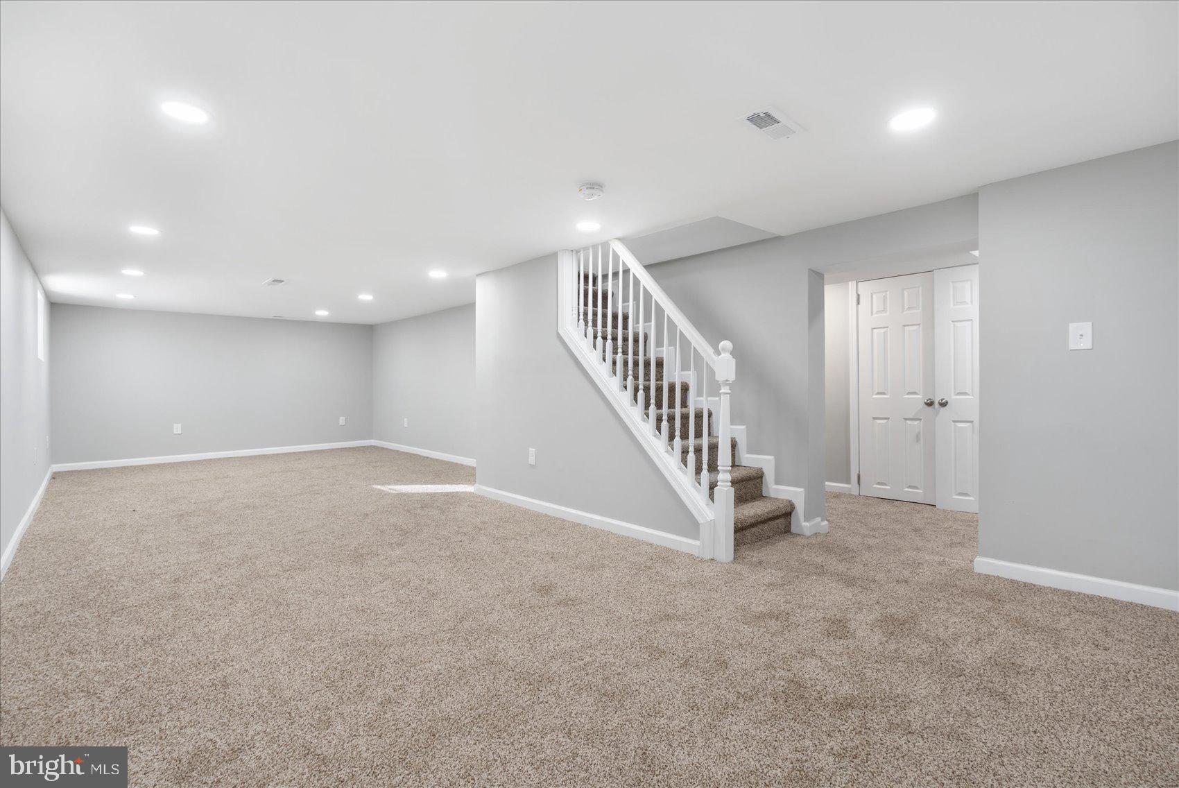 ELMWOOD - Residential