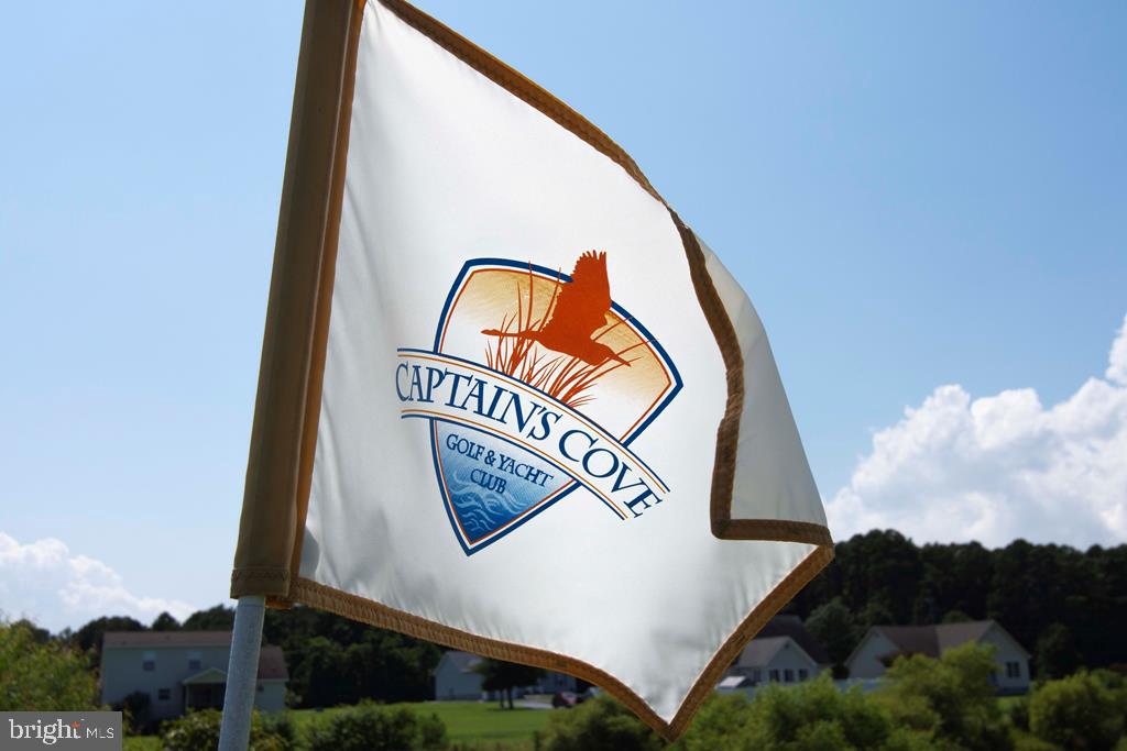 CAPTAIN'S COVE - Residential