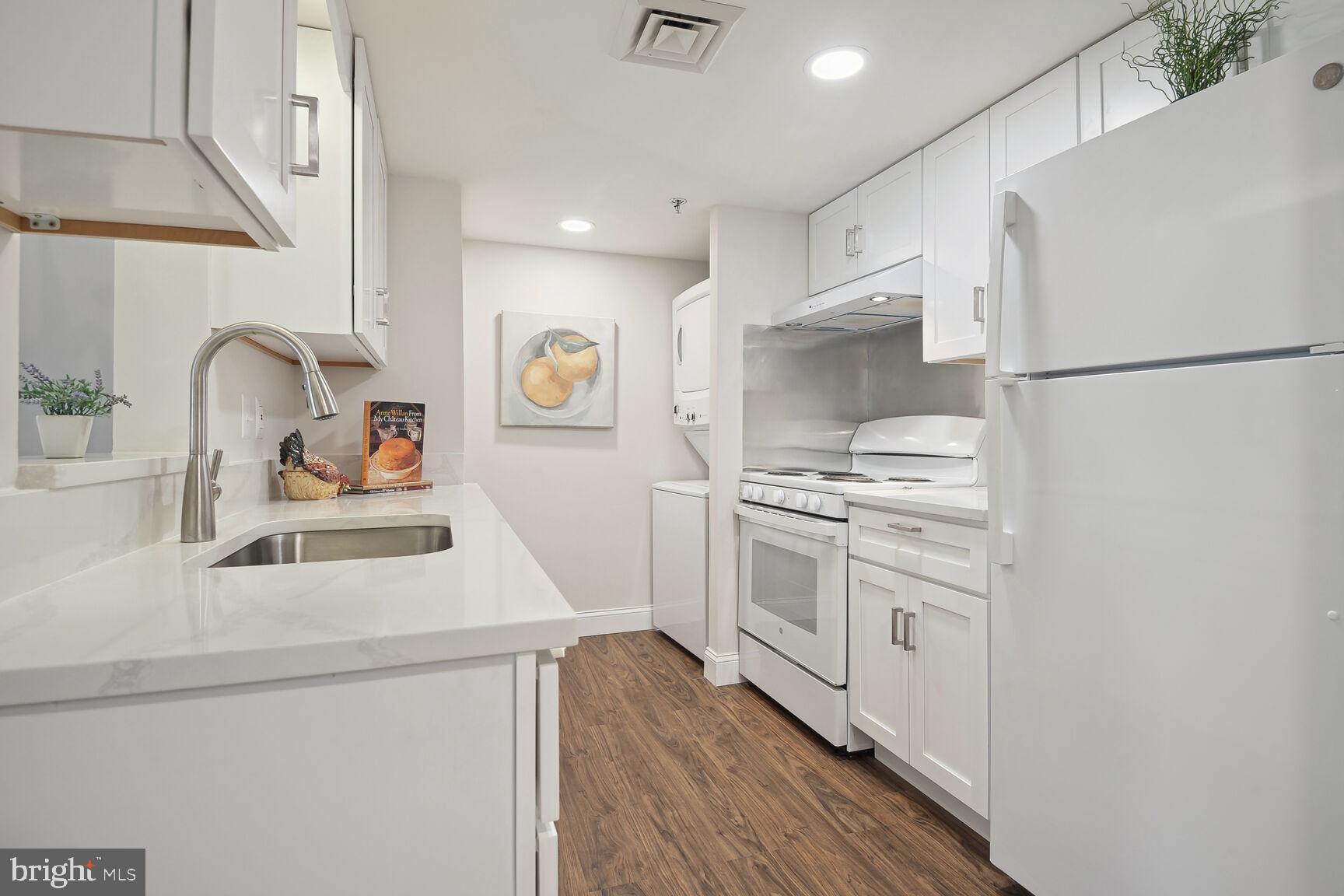 THE JEFFERSON - SUNRISE SENIOR LIVING - Residential