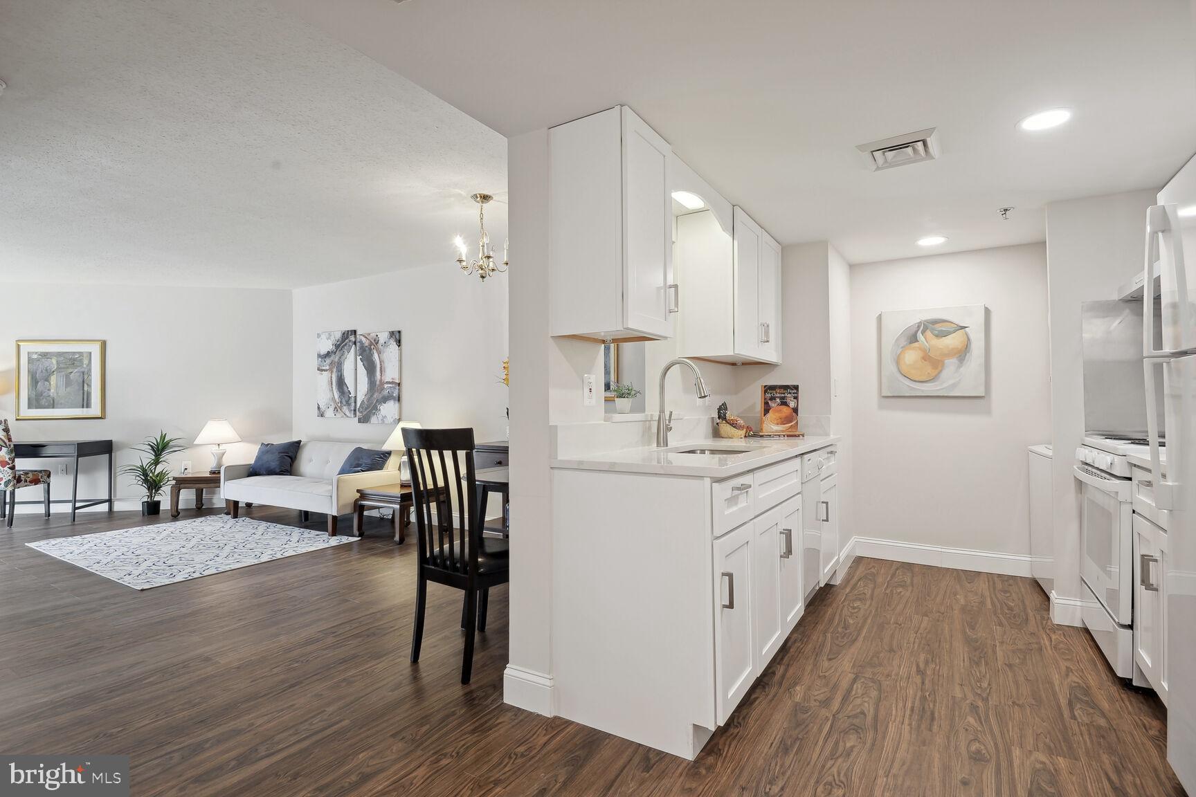 THE JEFFERSON - SUNRISE SENIOR LIVING - Residential