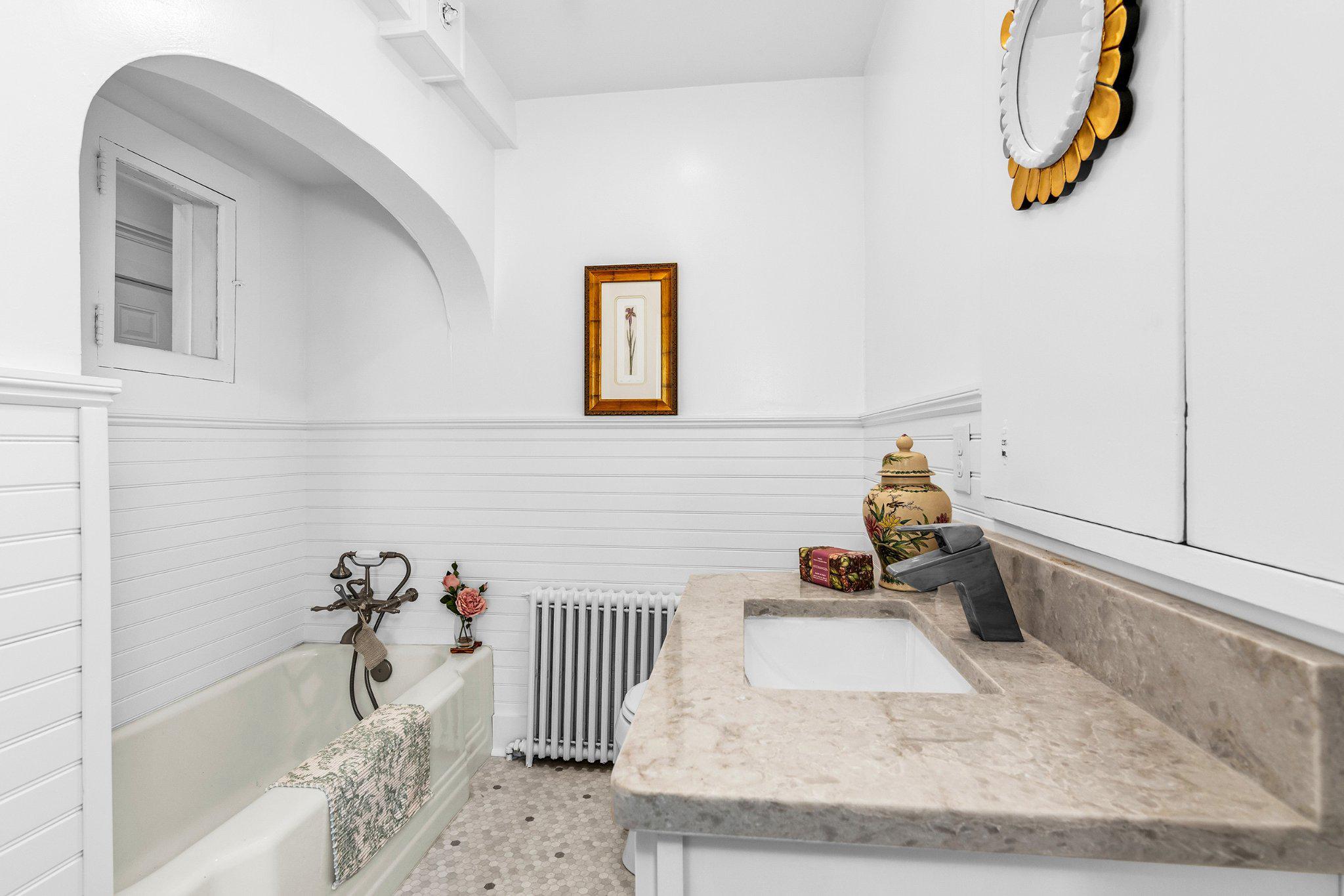 CAMBRIDGE HISTORIC DISTRICT - Residential