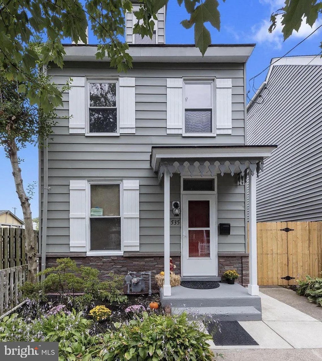 Photo of 535 Locust Street, BRISTOL, PA 19007 (MLS # PABU2131664)