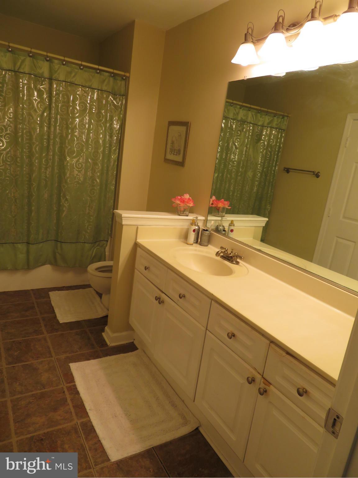 SOUTH GLEN - Residential Lease