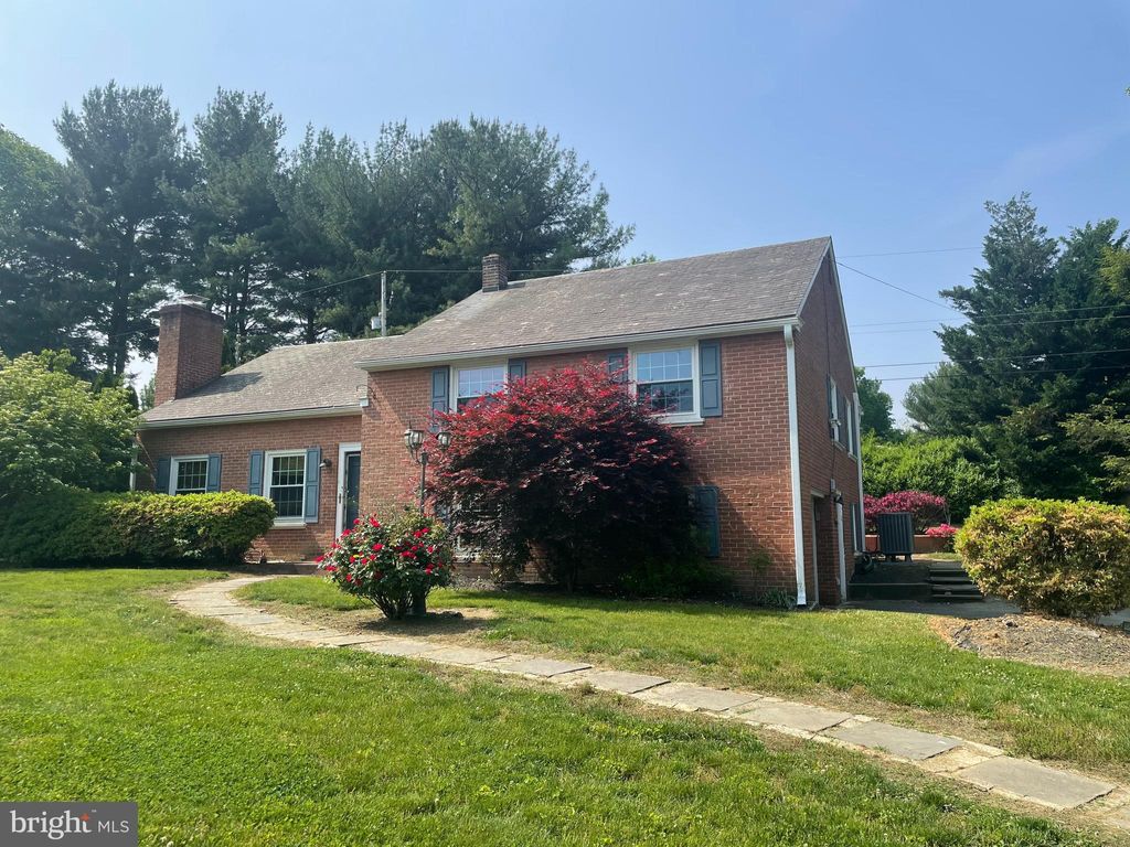 Photo of 1106 RICHMOND RD, LANCASTER, PA 17603 (MLS # PALA2035298)