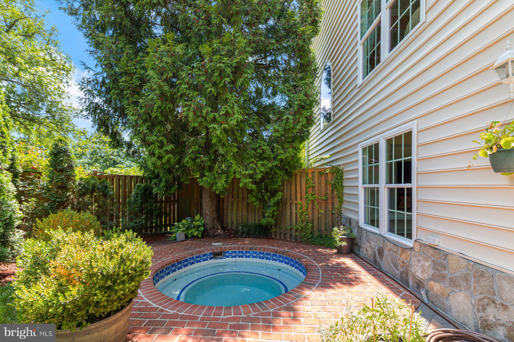 CARTER HILL - Residential