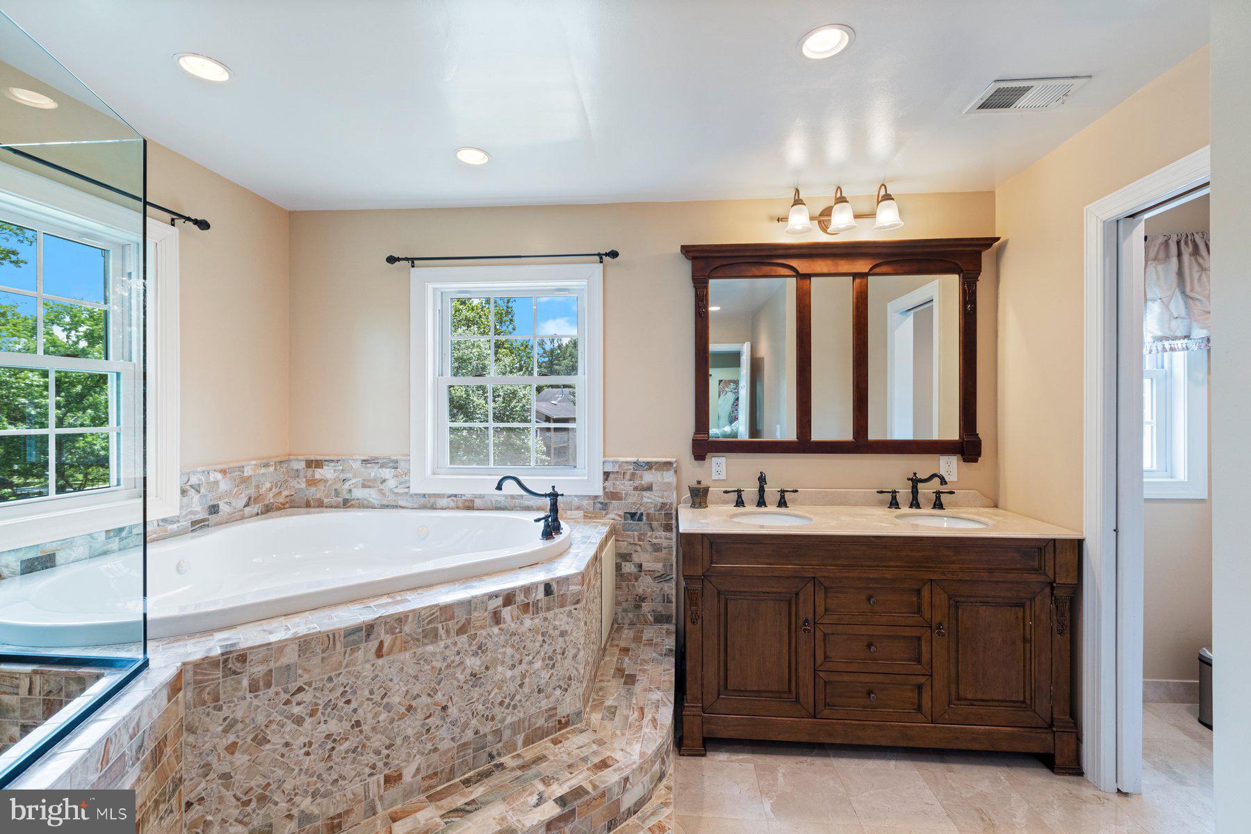 CARTER HILL - Residential