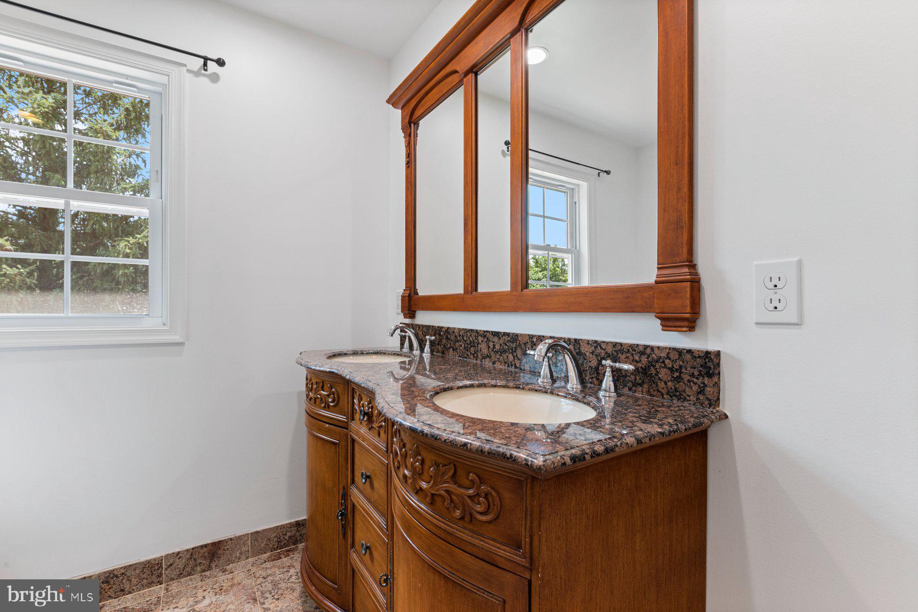 CARTER HILL - Residential