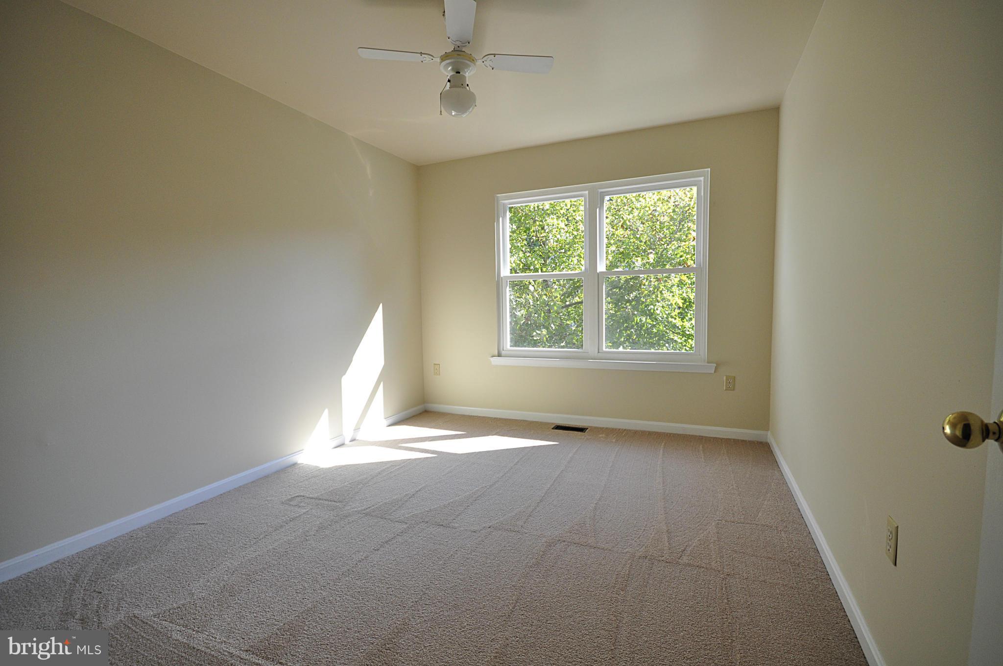 HAMPTON OAKS - Residential