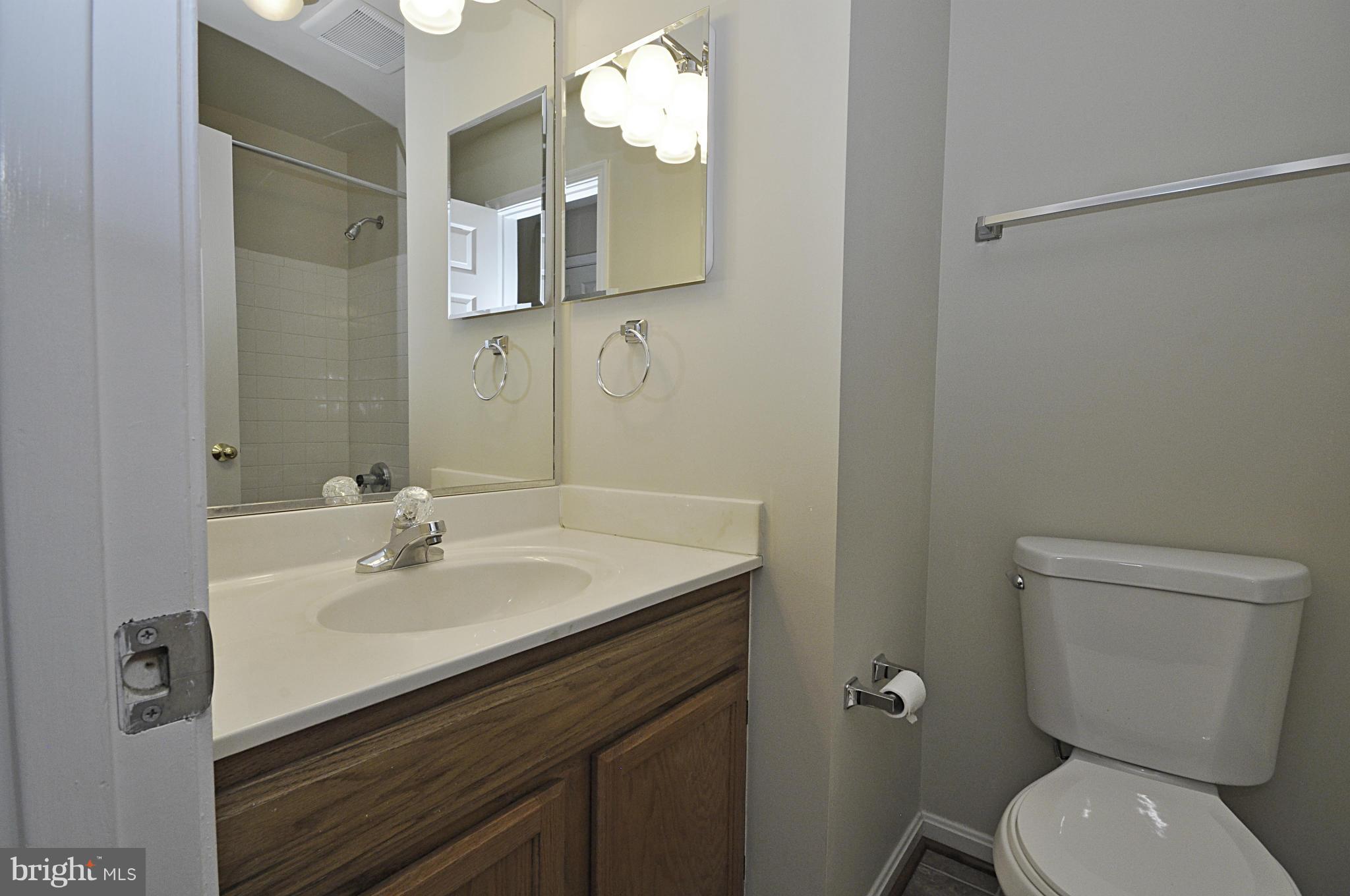 HAMPTON OAKS - Residential