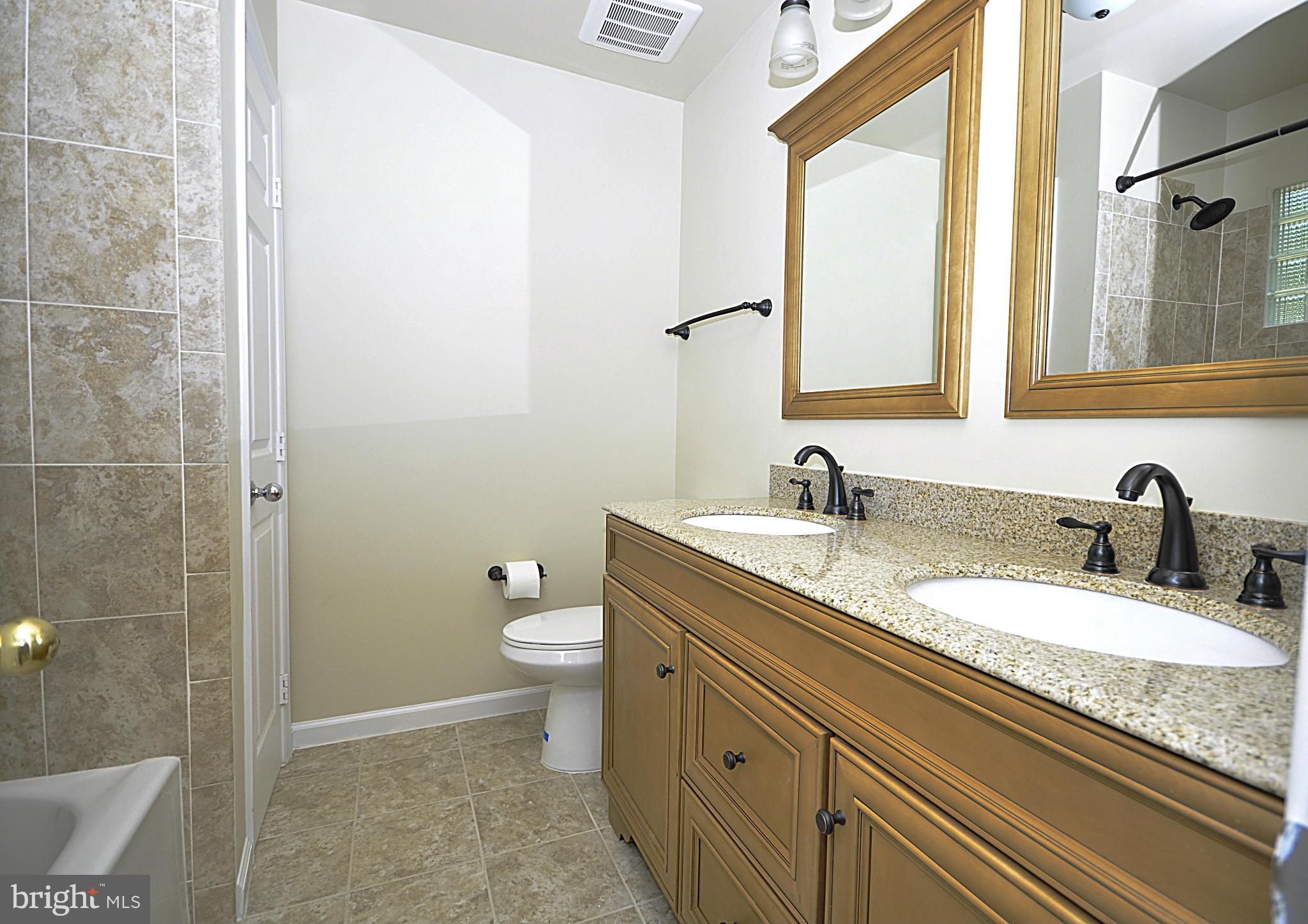 HAMPTON OAKS - Residential