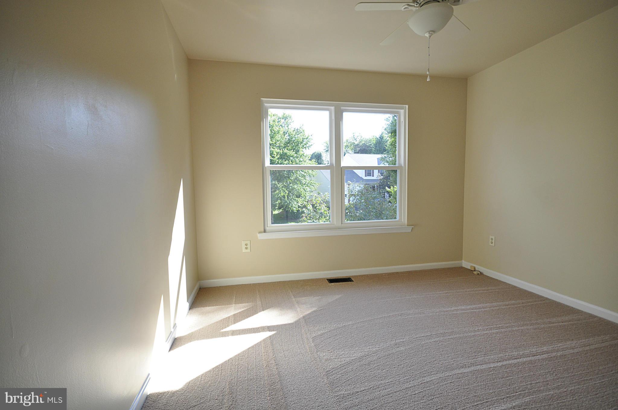 HAMPTON OAKS - Residential