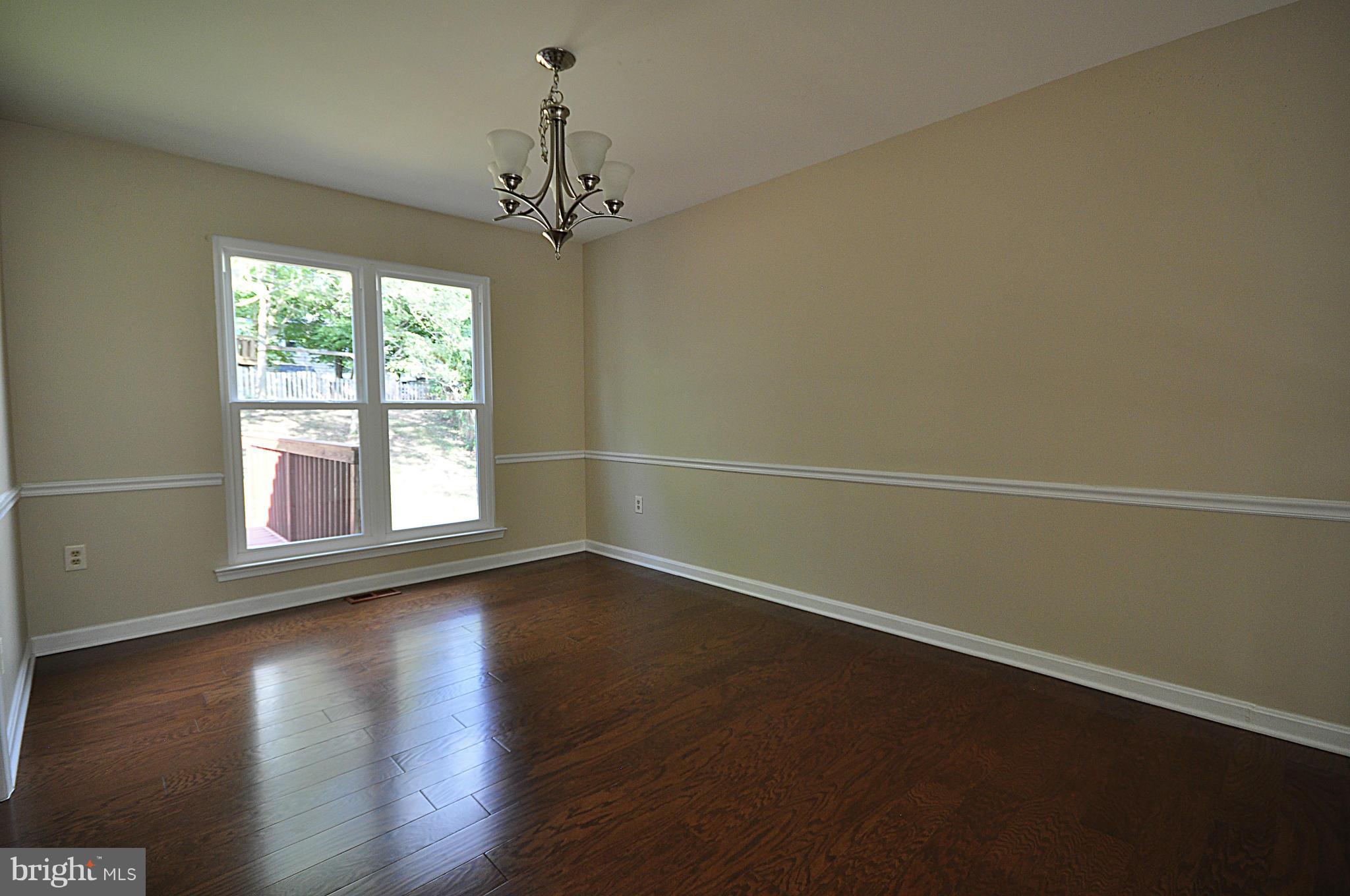 HAMPTON OAKS - Residential
