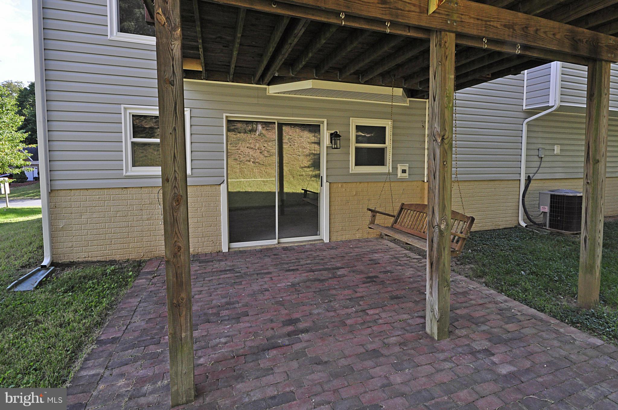 HAMPTON OAKS - Residential