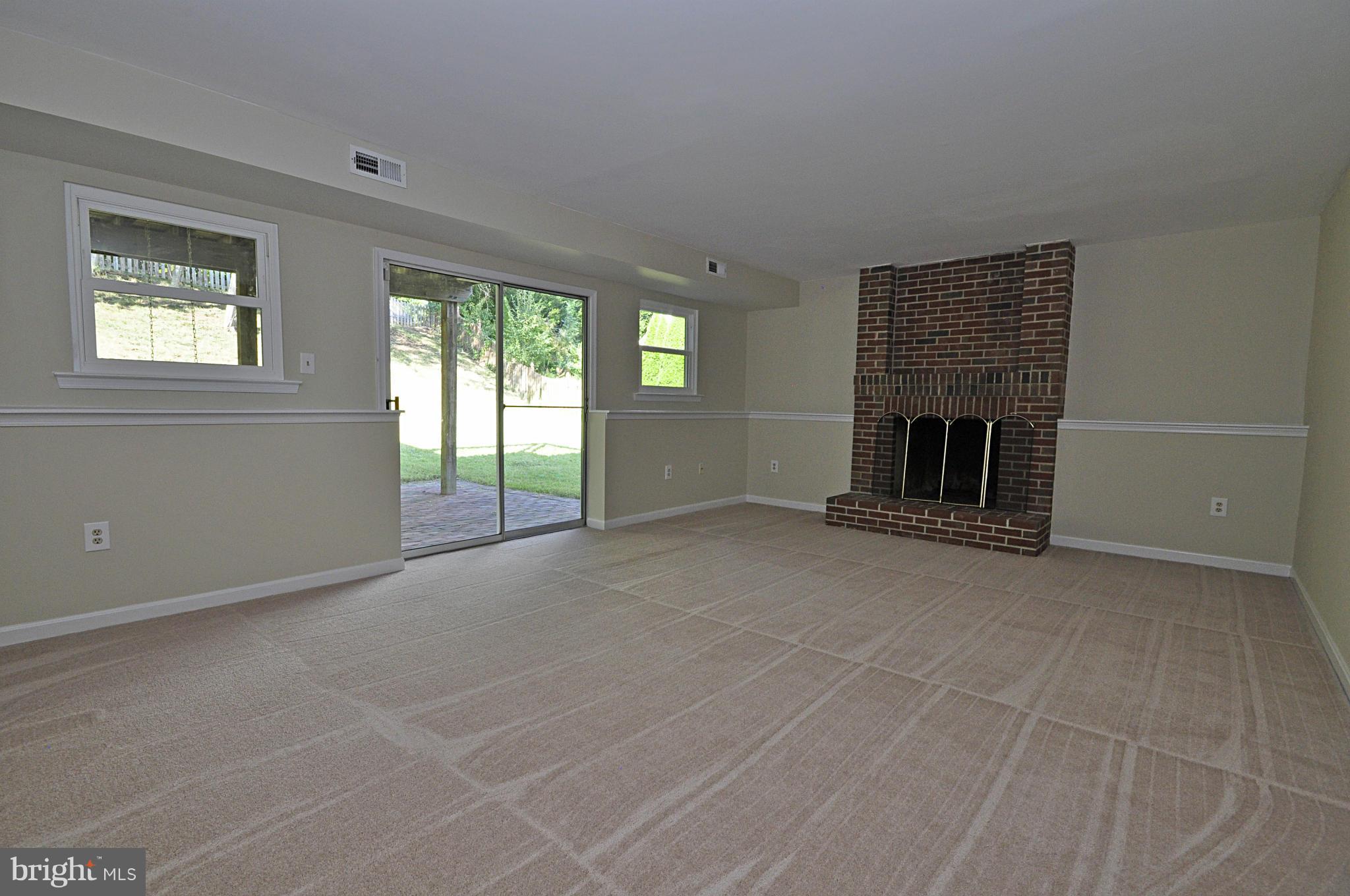 HAMPTON OAKS - Residential