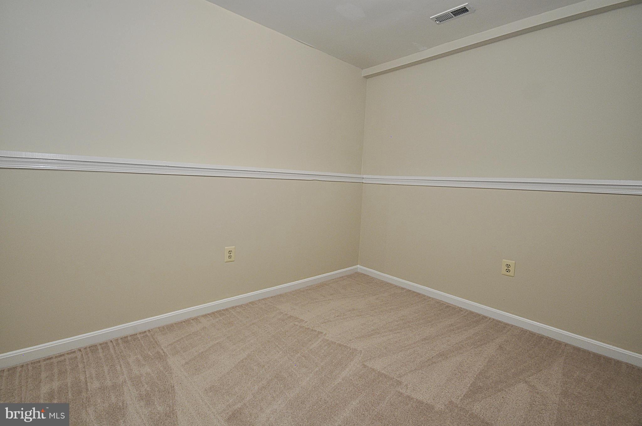HAMPTON OAKS - Residential