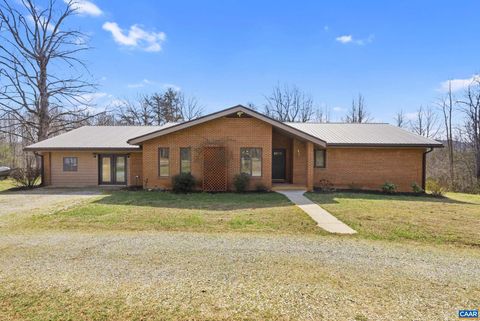 Homes For Sale - 1621 Turkey Mountain Rd Rd<br/> AMHERST, VA 24521