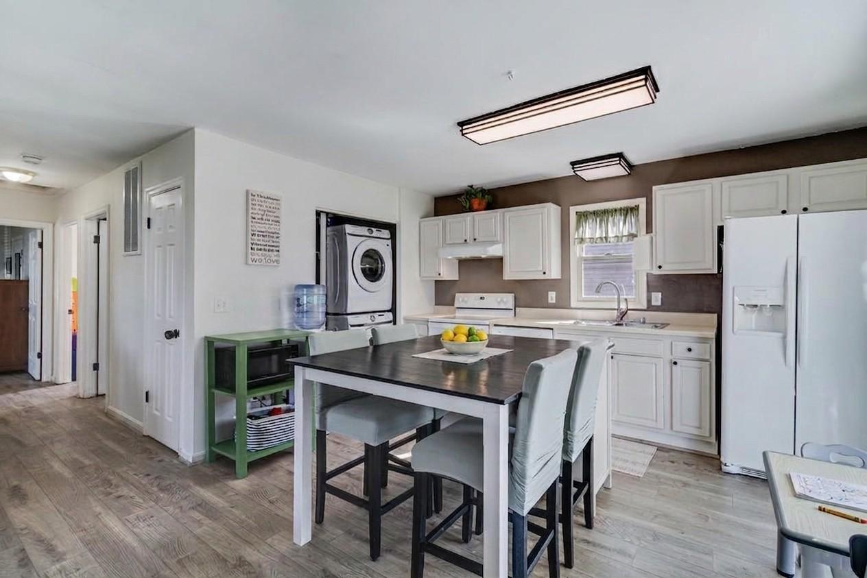 WHITE SANDS - Residential