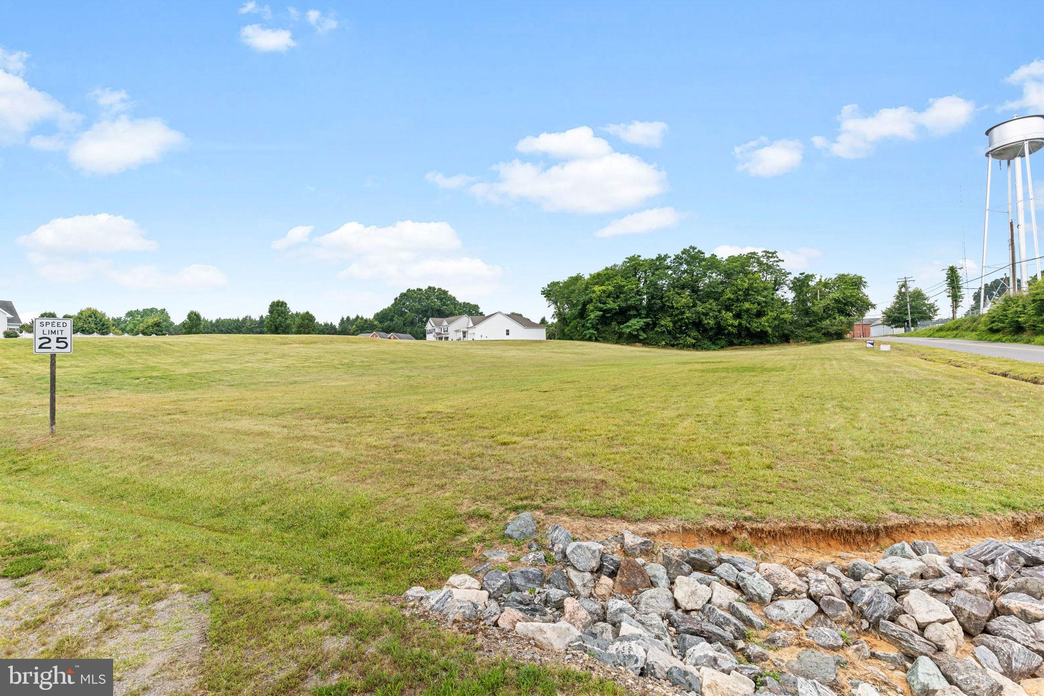 BOWLING GREEN MEADOWS - Land