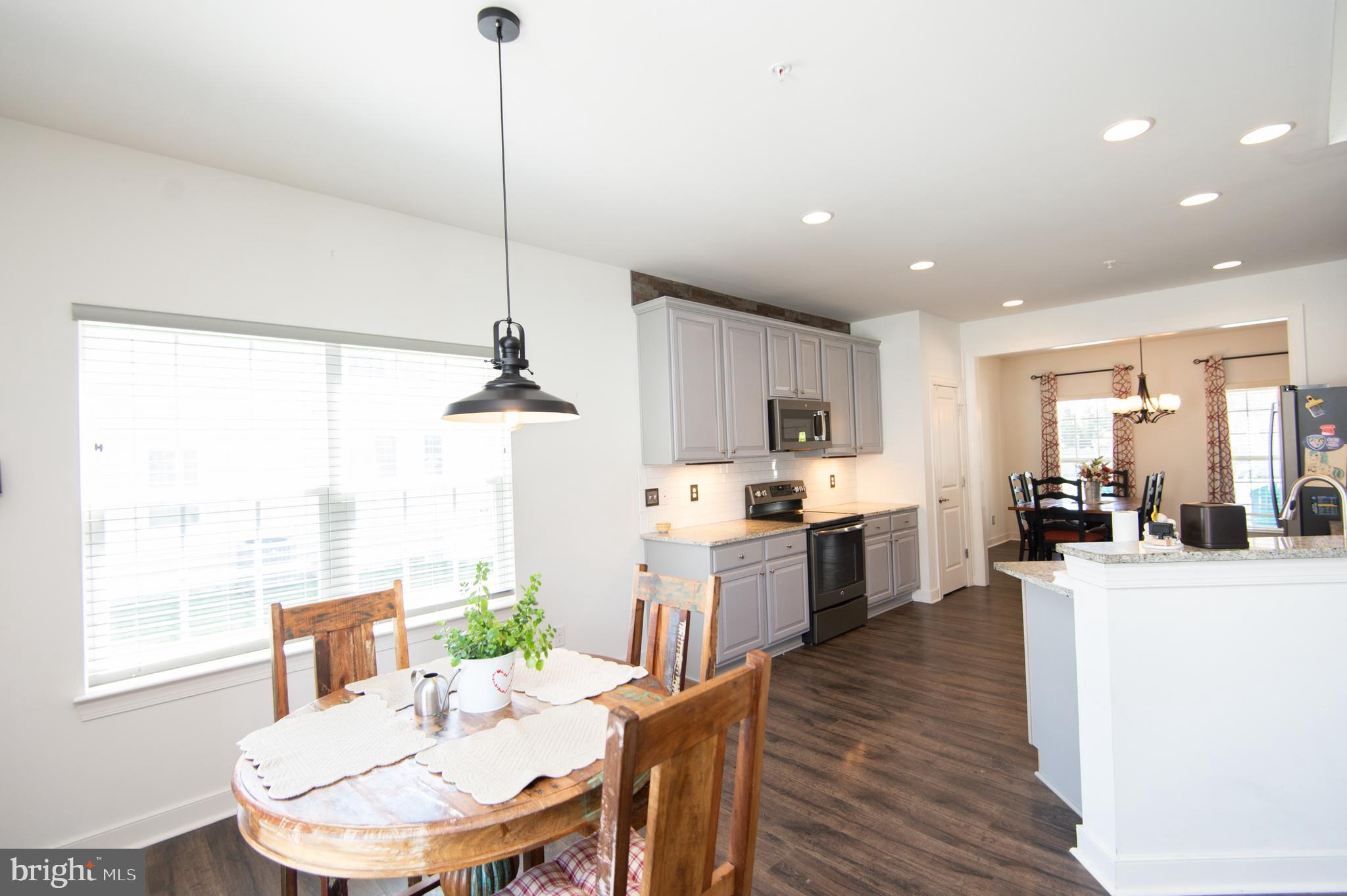 LONG BOAT ESTATES - Residential