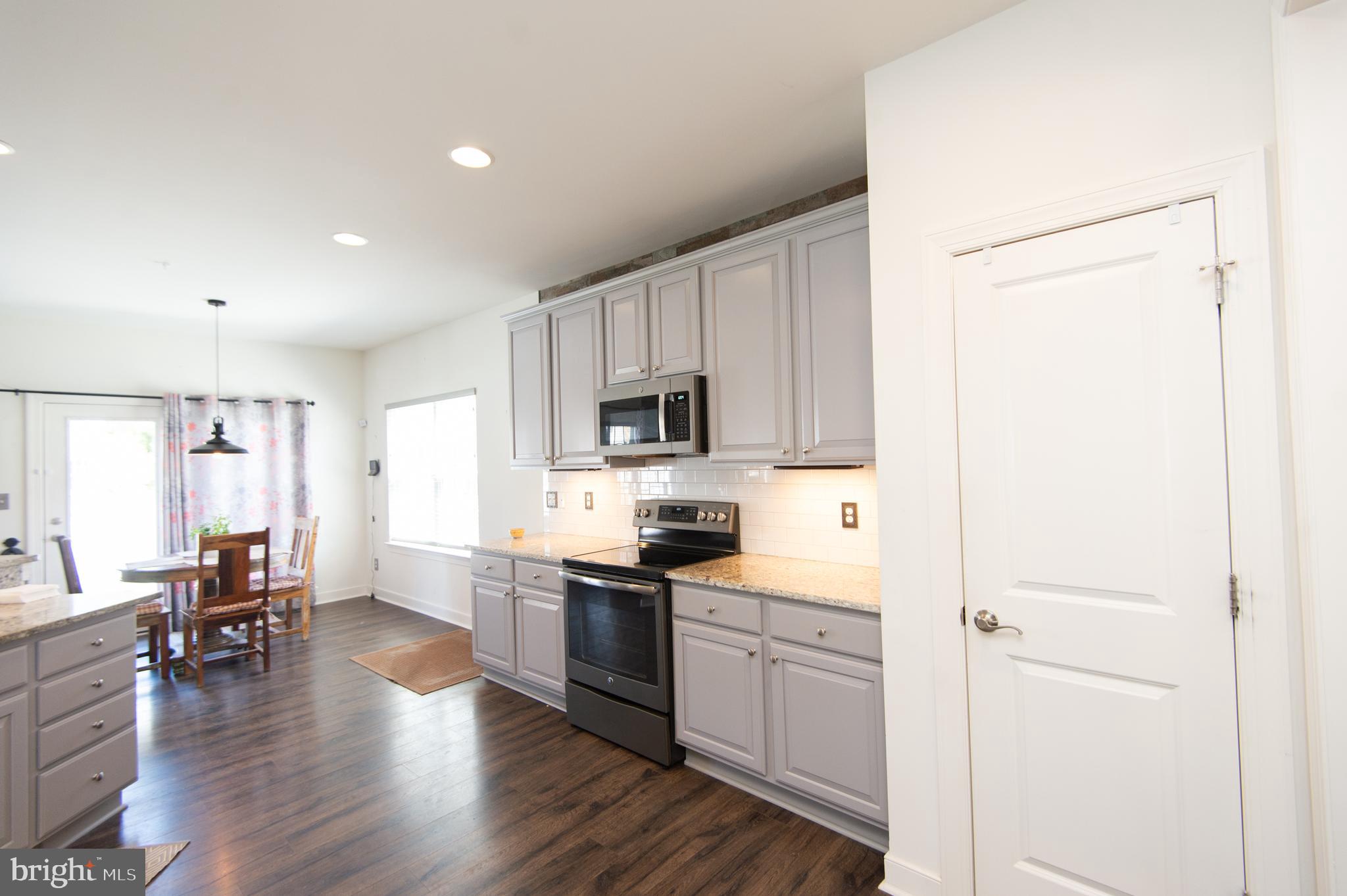 LONG BOAT ESTATES - Residential