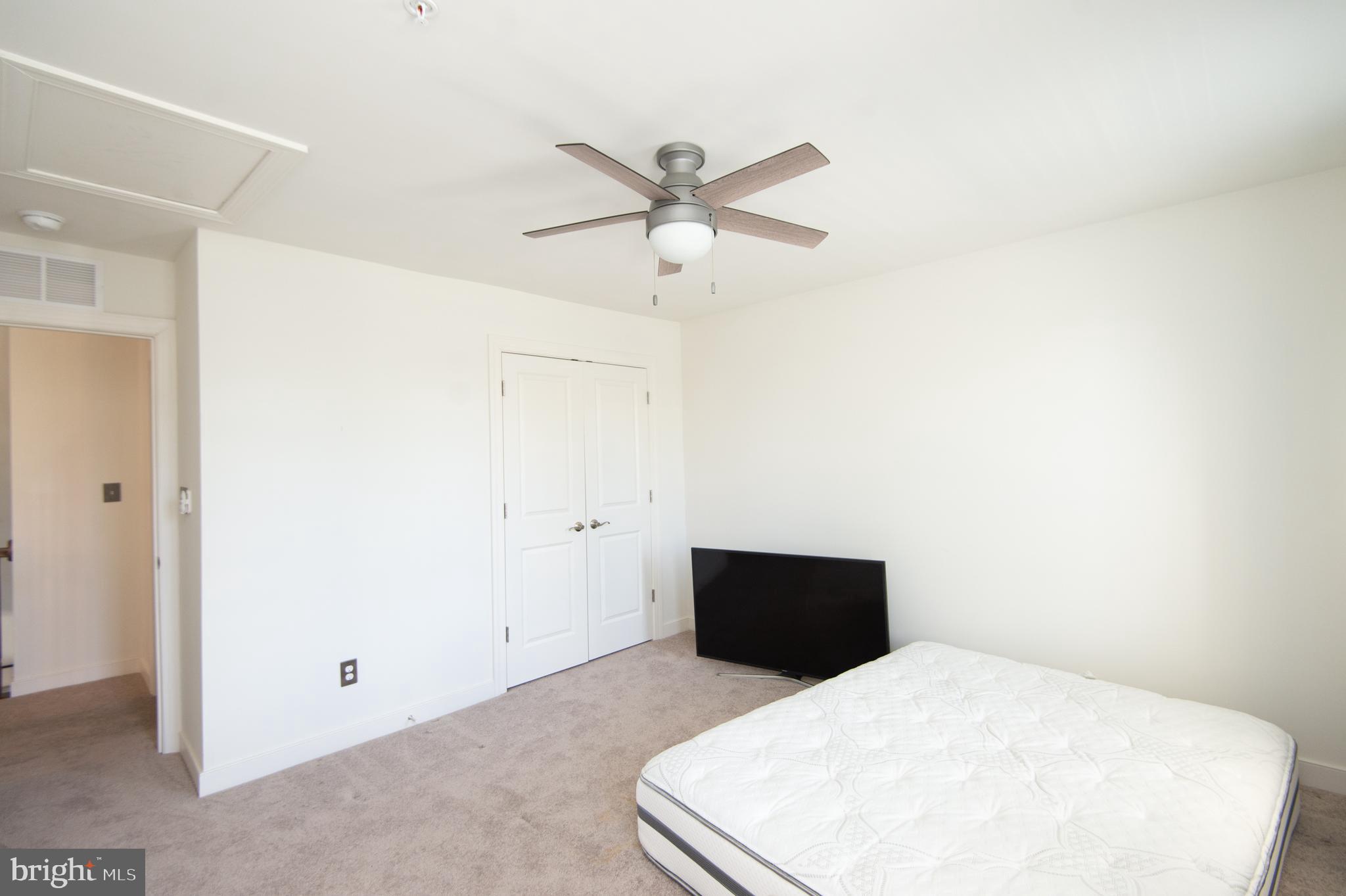 LONG BOAT ESTATES - Residential