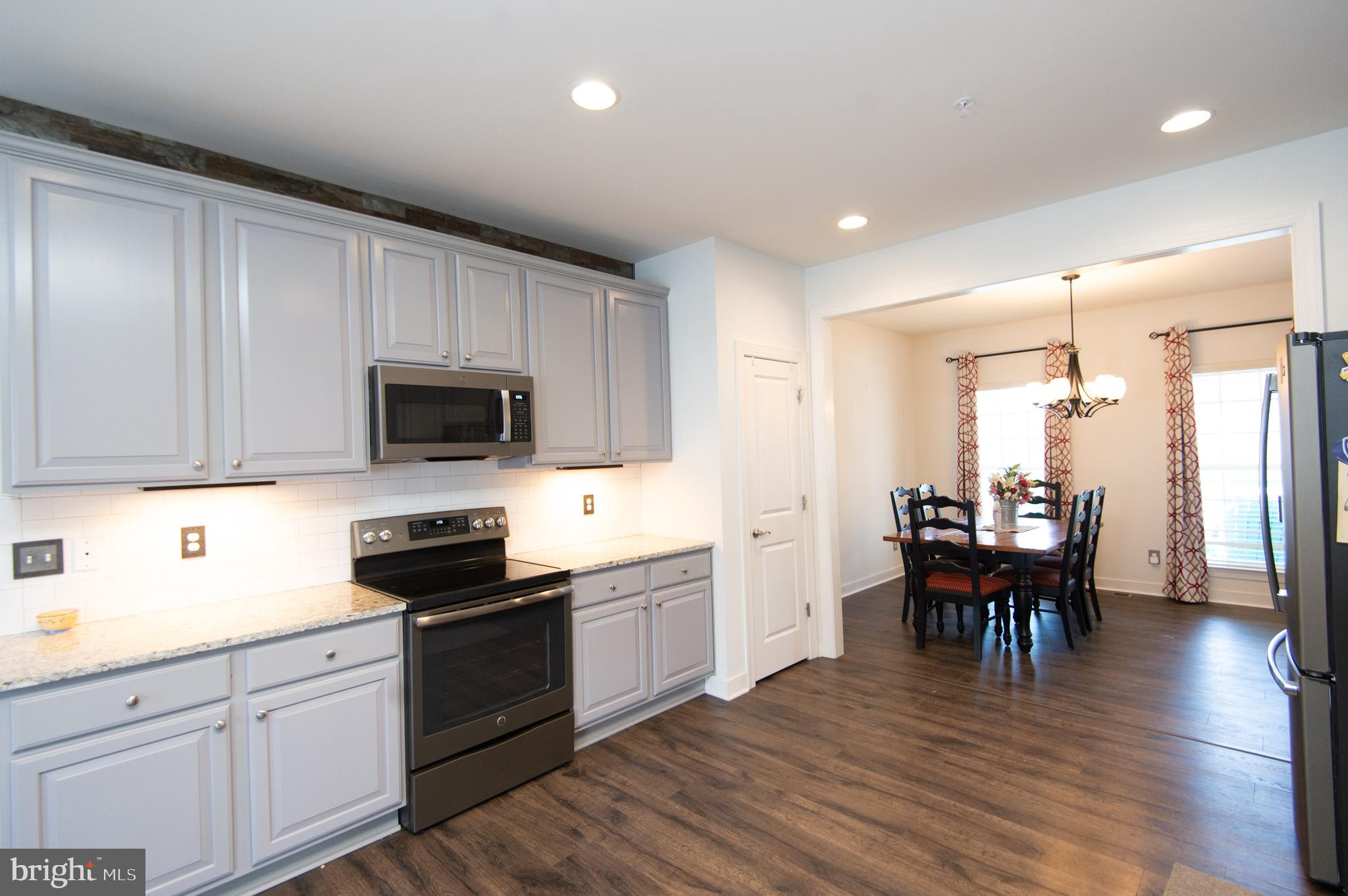 LONG BOAT ESTATES - Residential