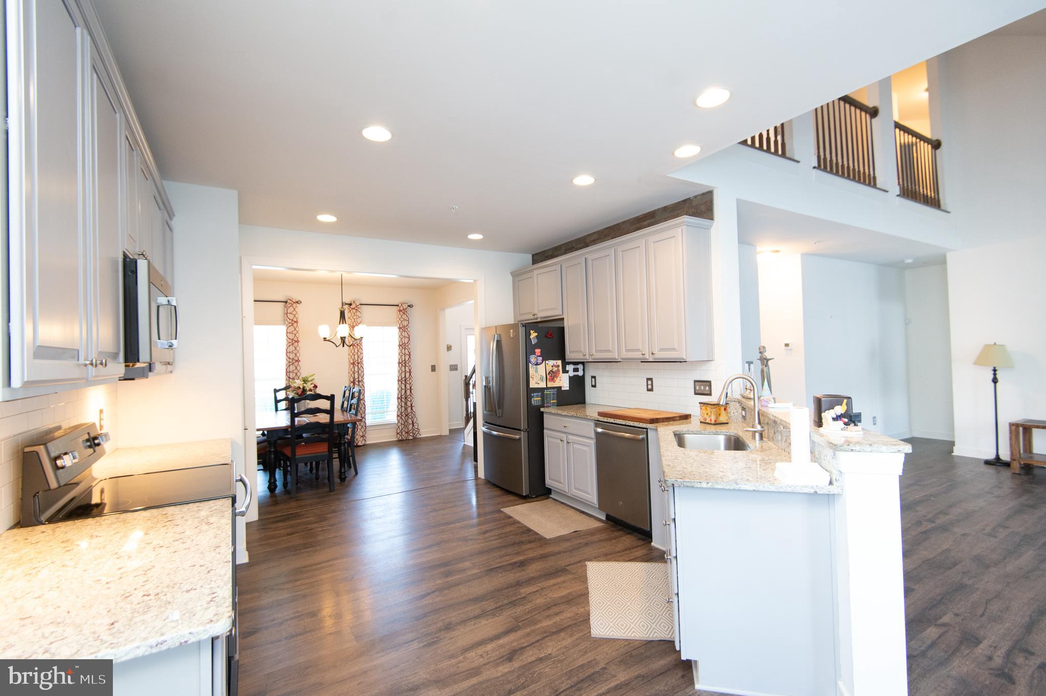 LONG BOAT ESTATES - Residential