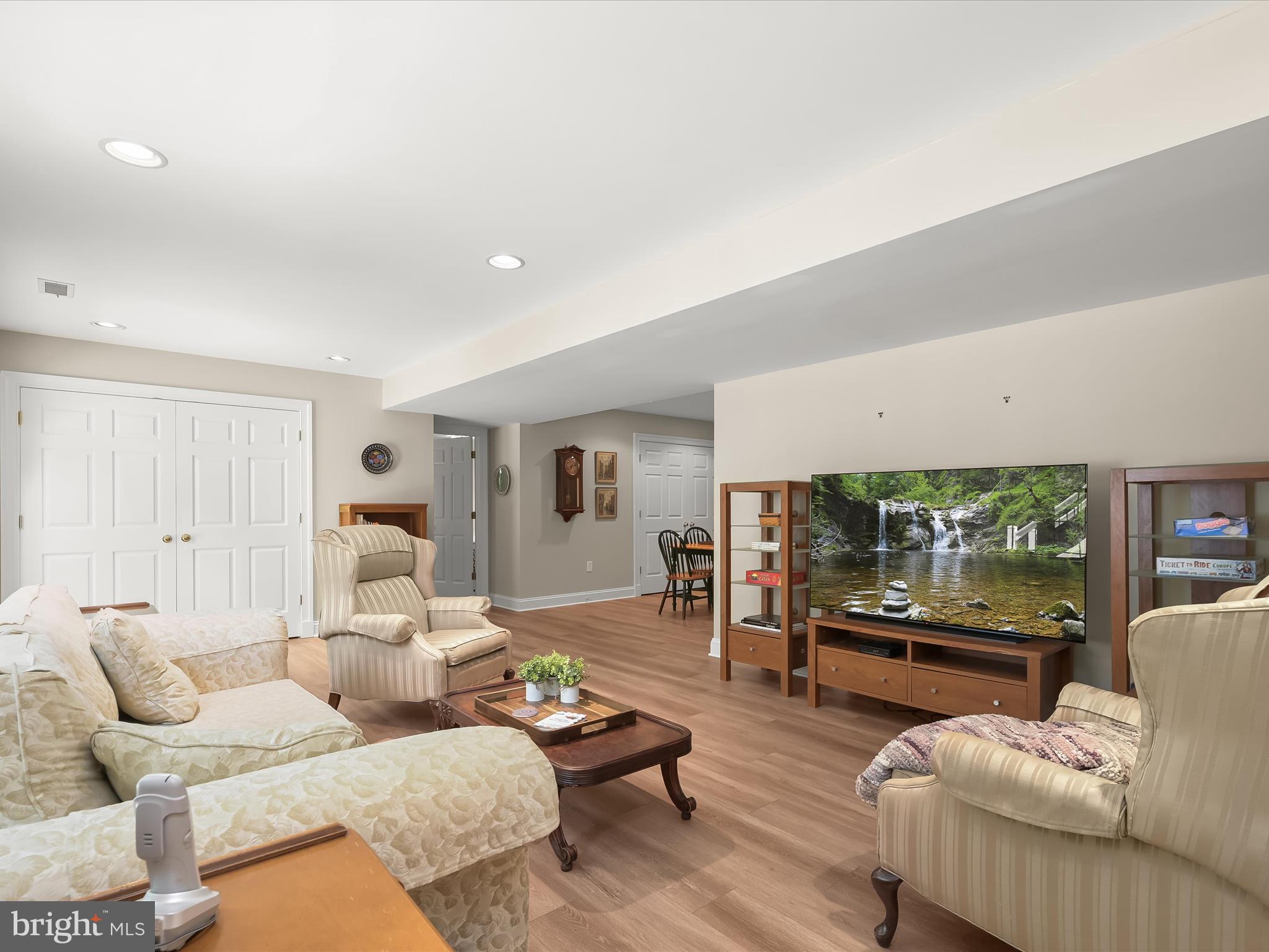 WELLINGTON - Residential