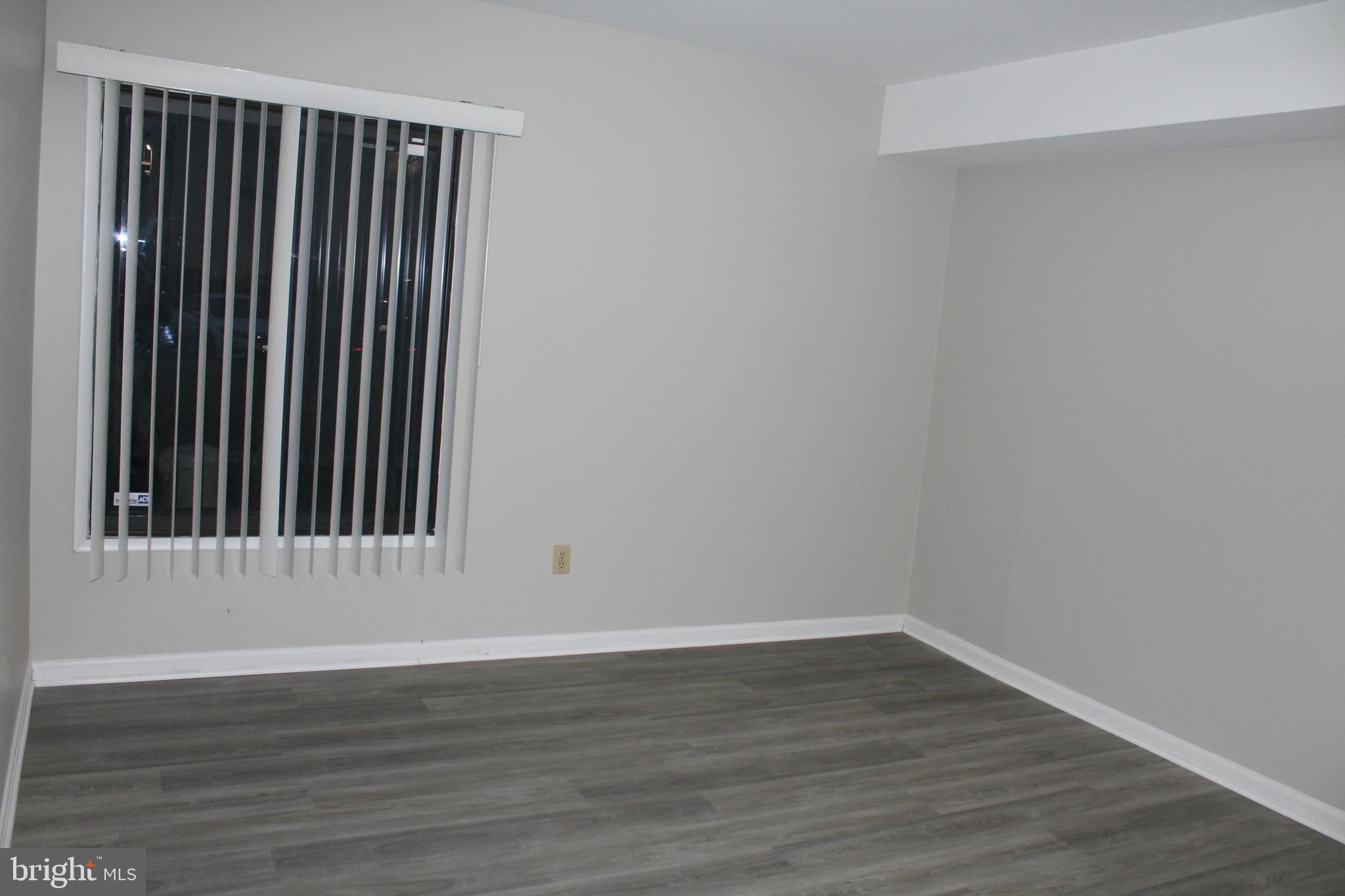 TREETOP CONDO - Residential