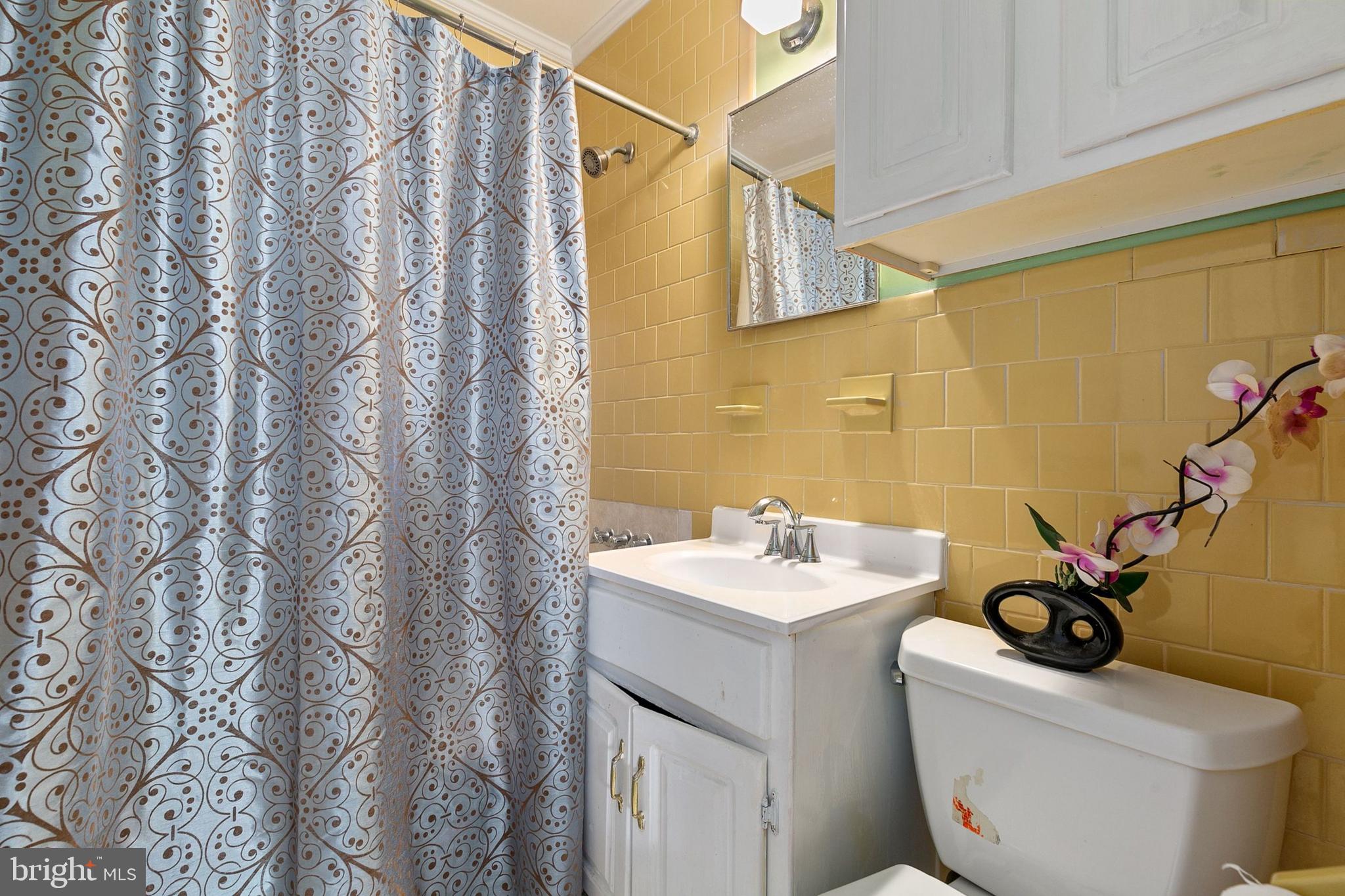 VEIRS MILL VILLAGE - Residential