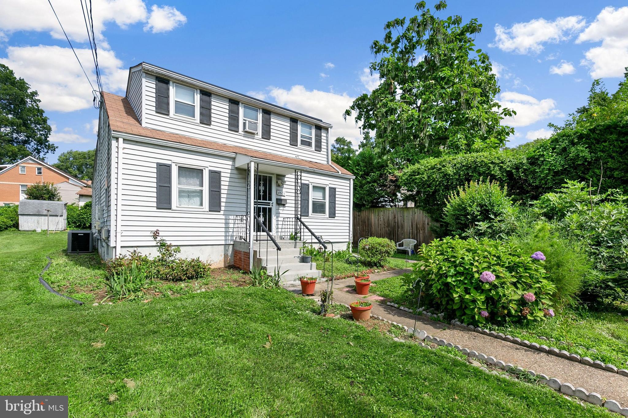 VEIRS MILL VILLAGE - Residential