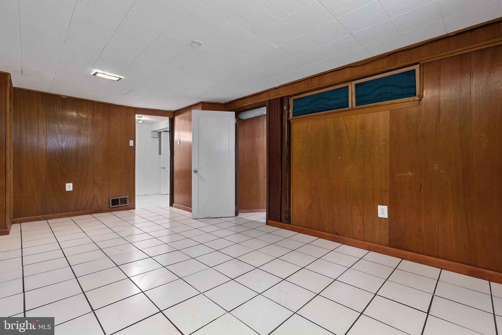 VEIRS MILL VILLAGE - Residential