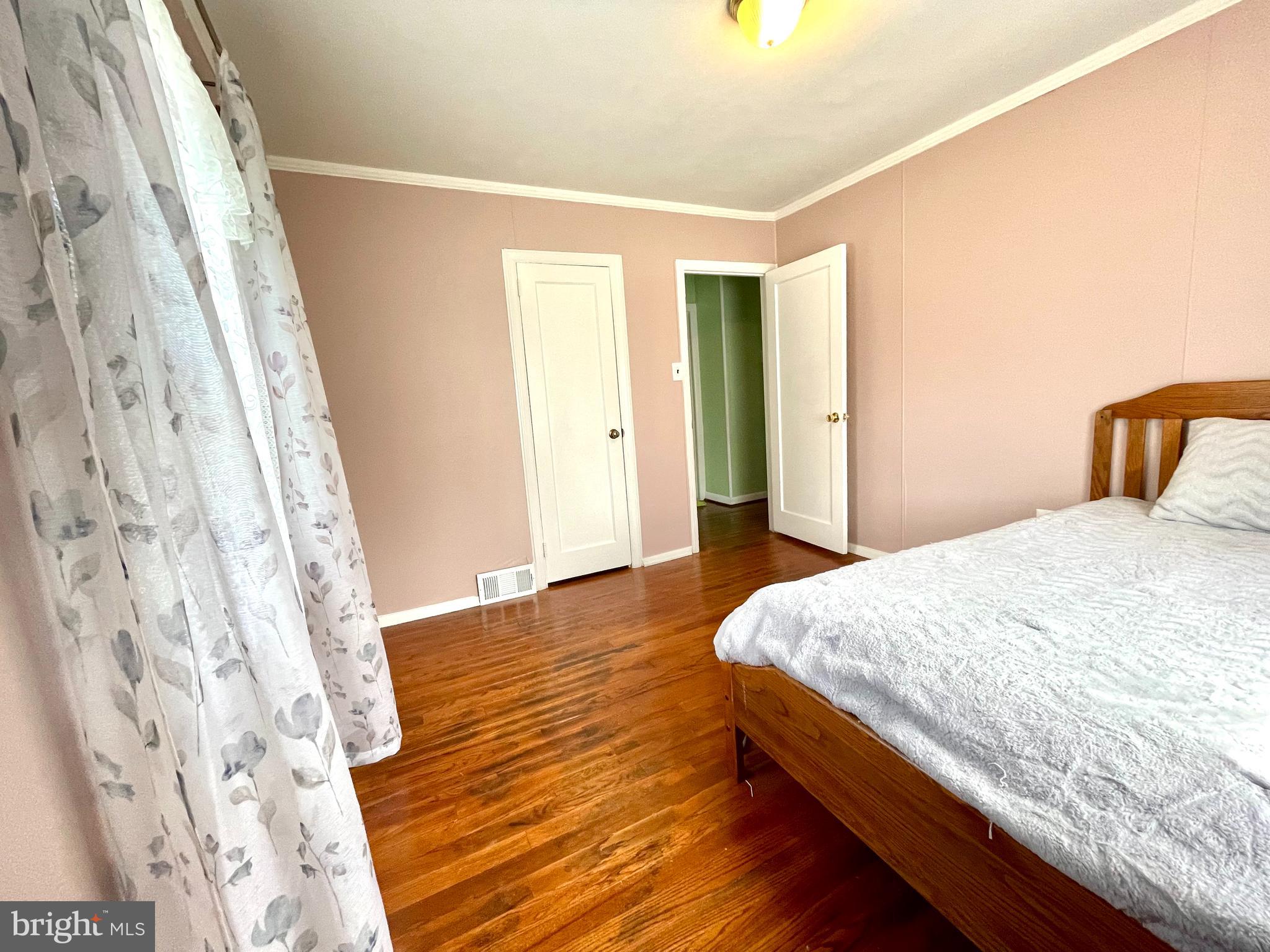 VEIRS MILL VILLAGE - Residential